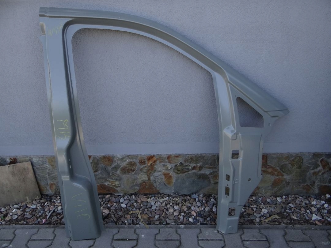 A4476372309 - Стойка Порога Обшивка Правая Mercedes Vito W447
