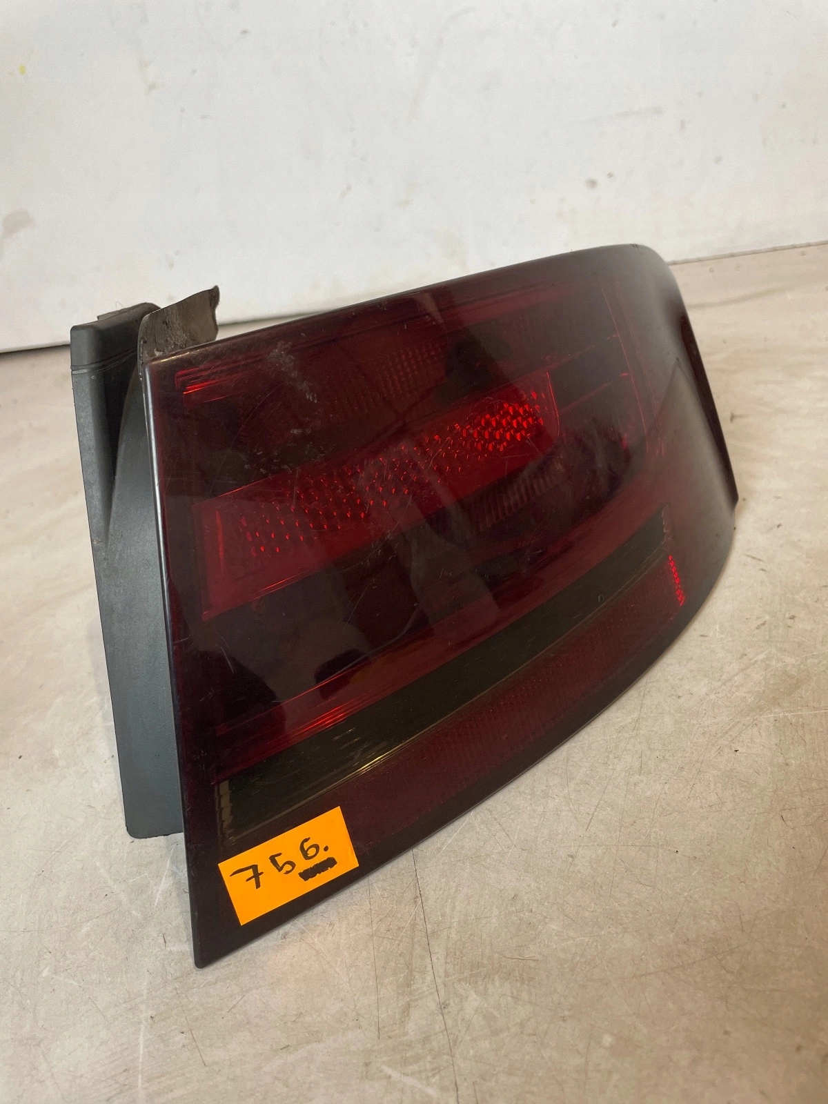 light rear part rear right w fender Audi A4 B8 sedan