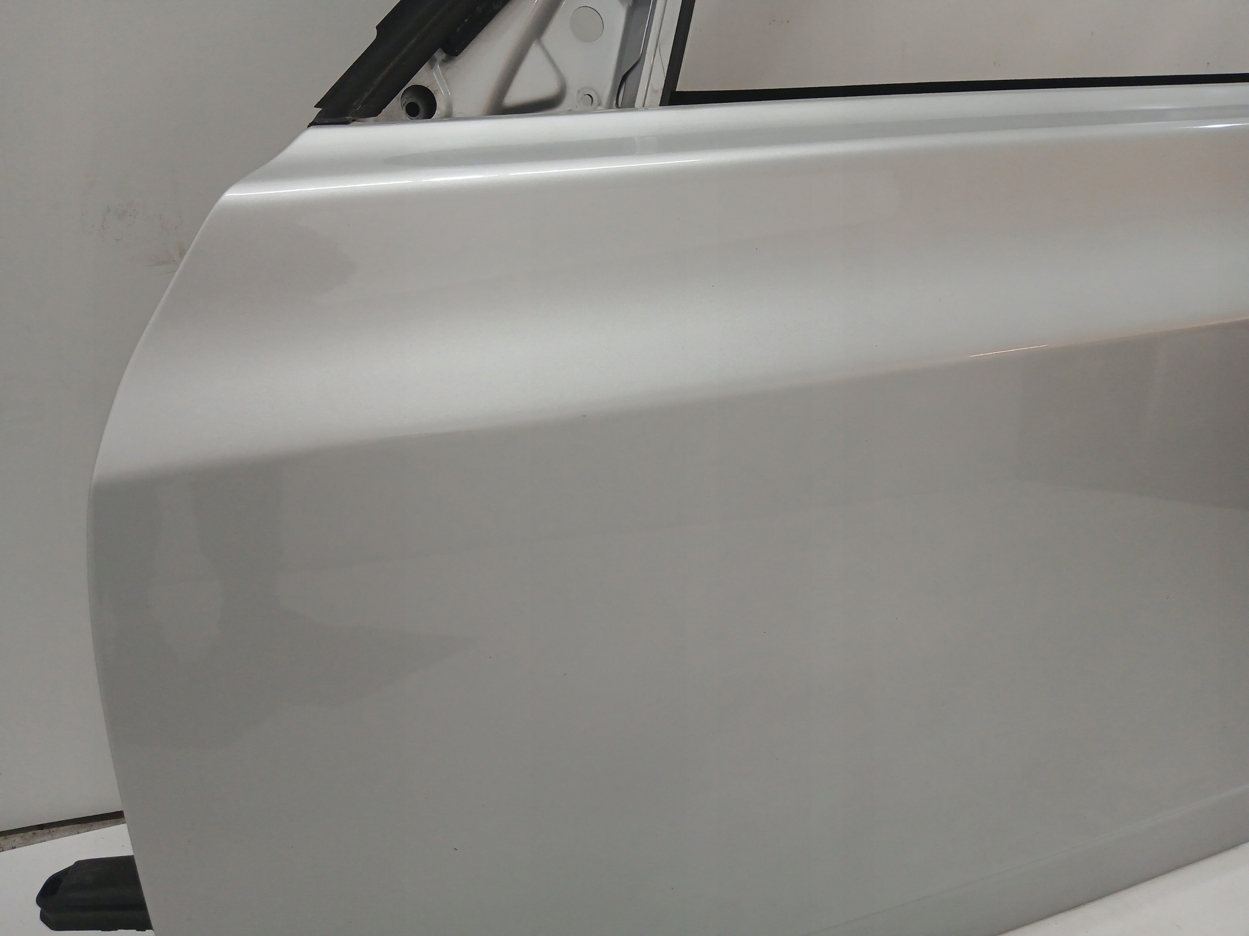 dveře levý předek BMW X3 E83 354/7 TITANSILBER