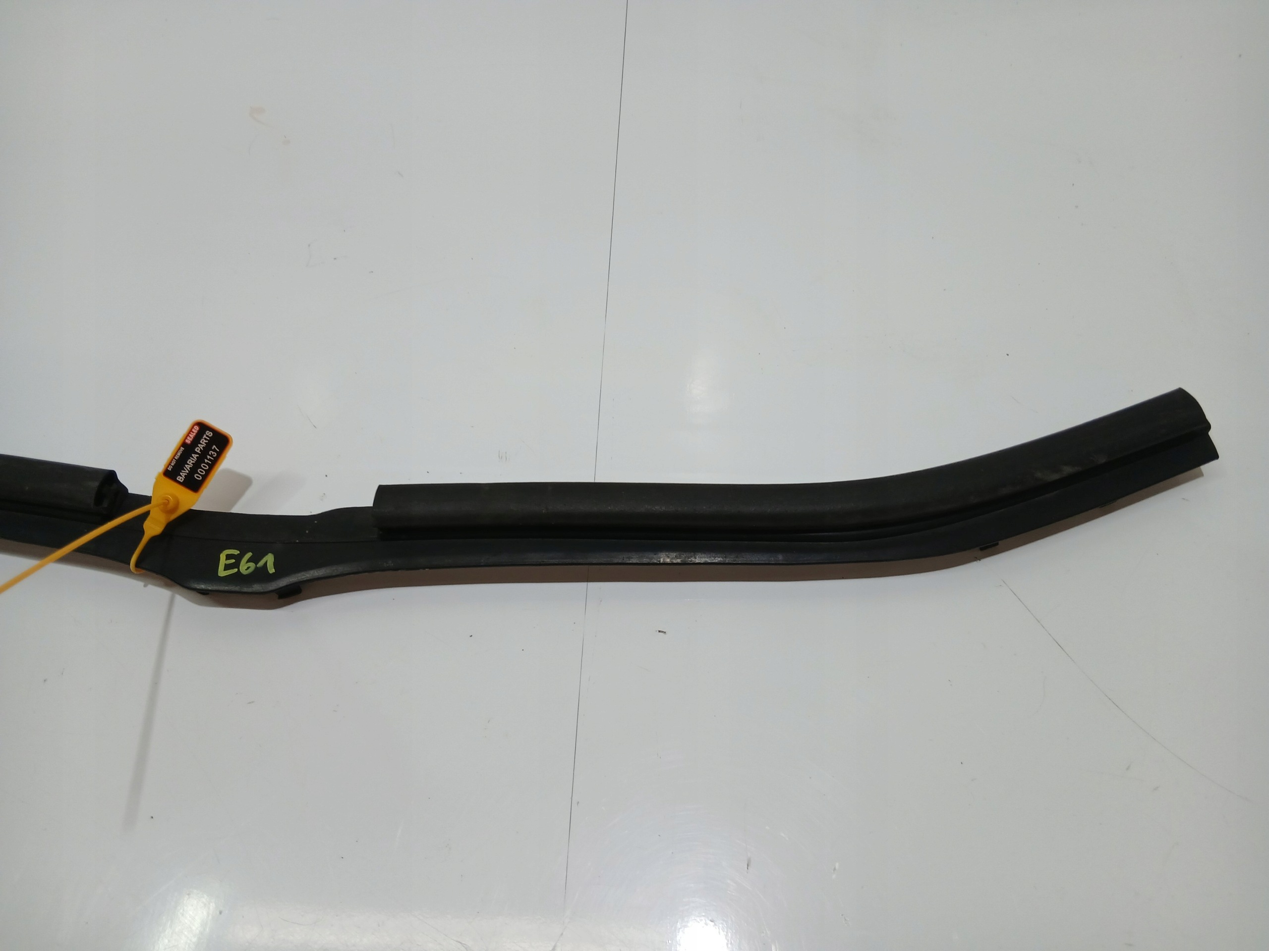 kryt lišta nárazníku předek BMW E60 E61 OE 7063835 (0001137)