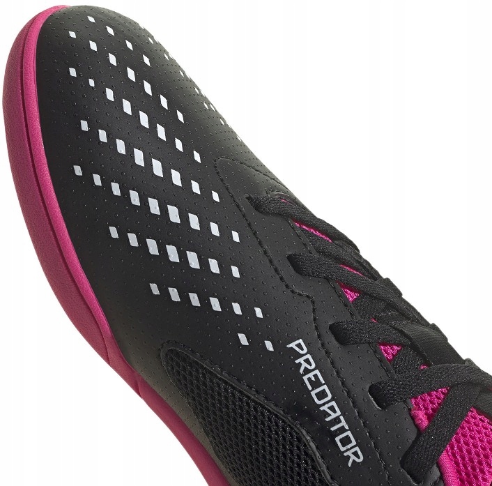 BUTY HALOWE ADIDAS PREDATOR ACCURACY.4 IN SAL halówki _ GW7088 _ r. 34 Model PREDATOR ACCURACY.4 IN SAL