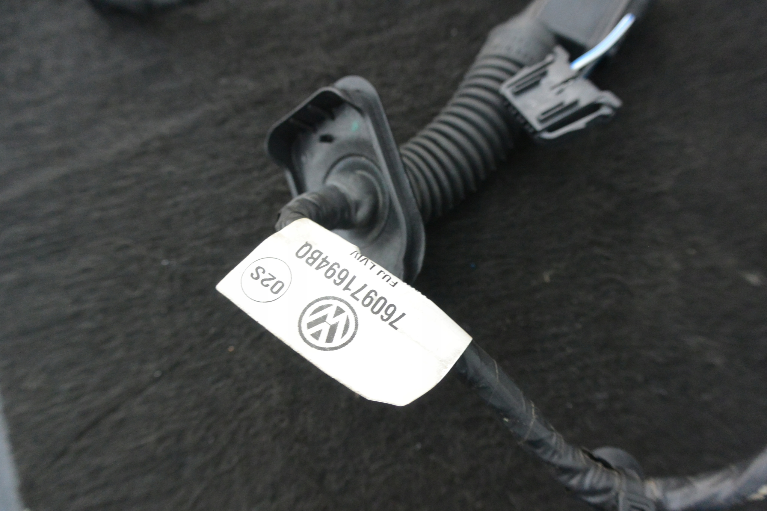 bundle wiring door left rear part VW TOUAREG III