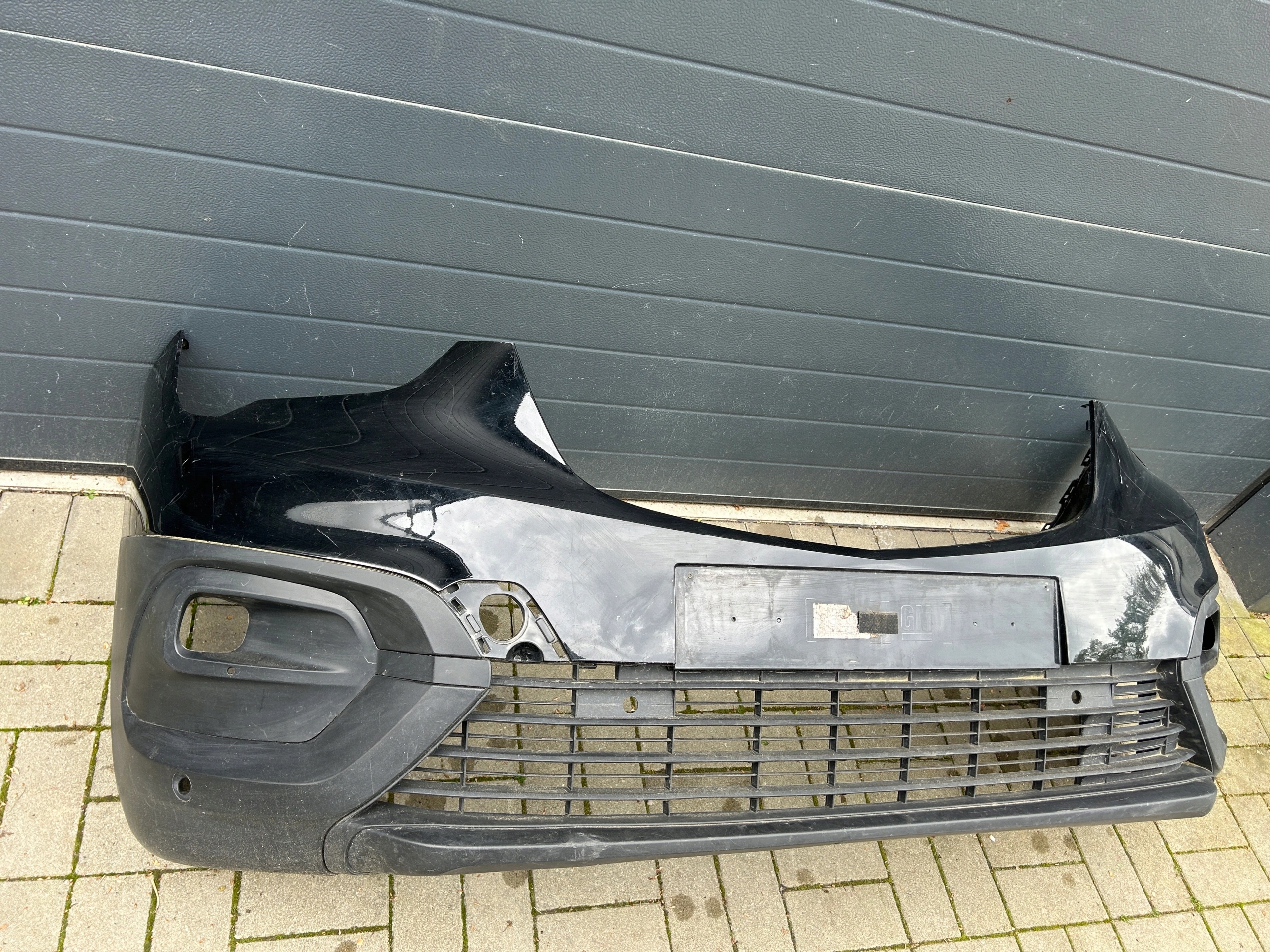 OPEL COMBO E 18- NÁRAZNÍK PREDOK PREDNÝ