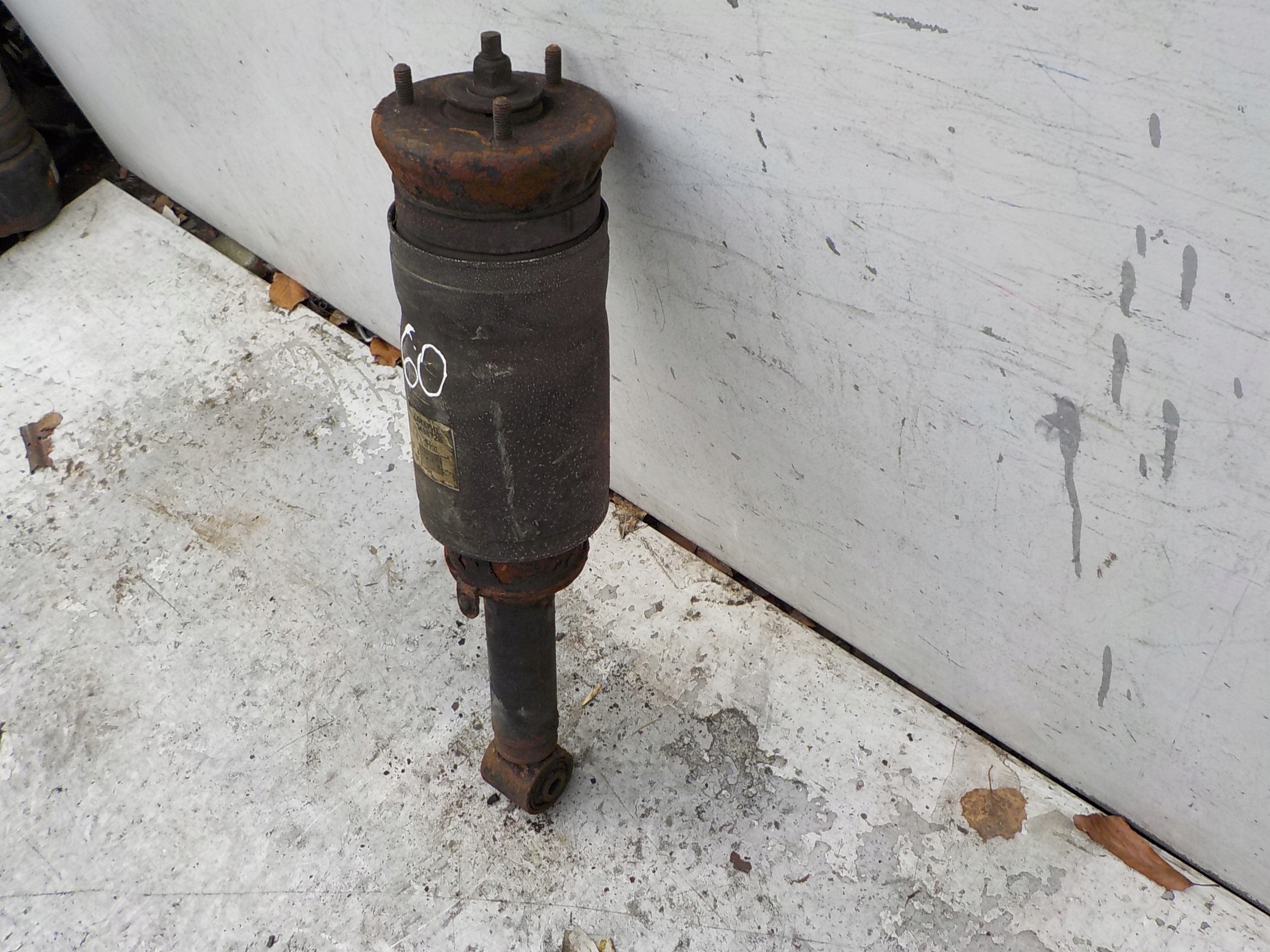 60 RANGE ROVER L320 MIECH shock absorber right front