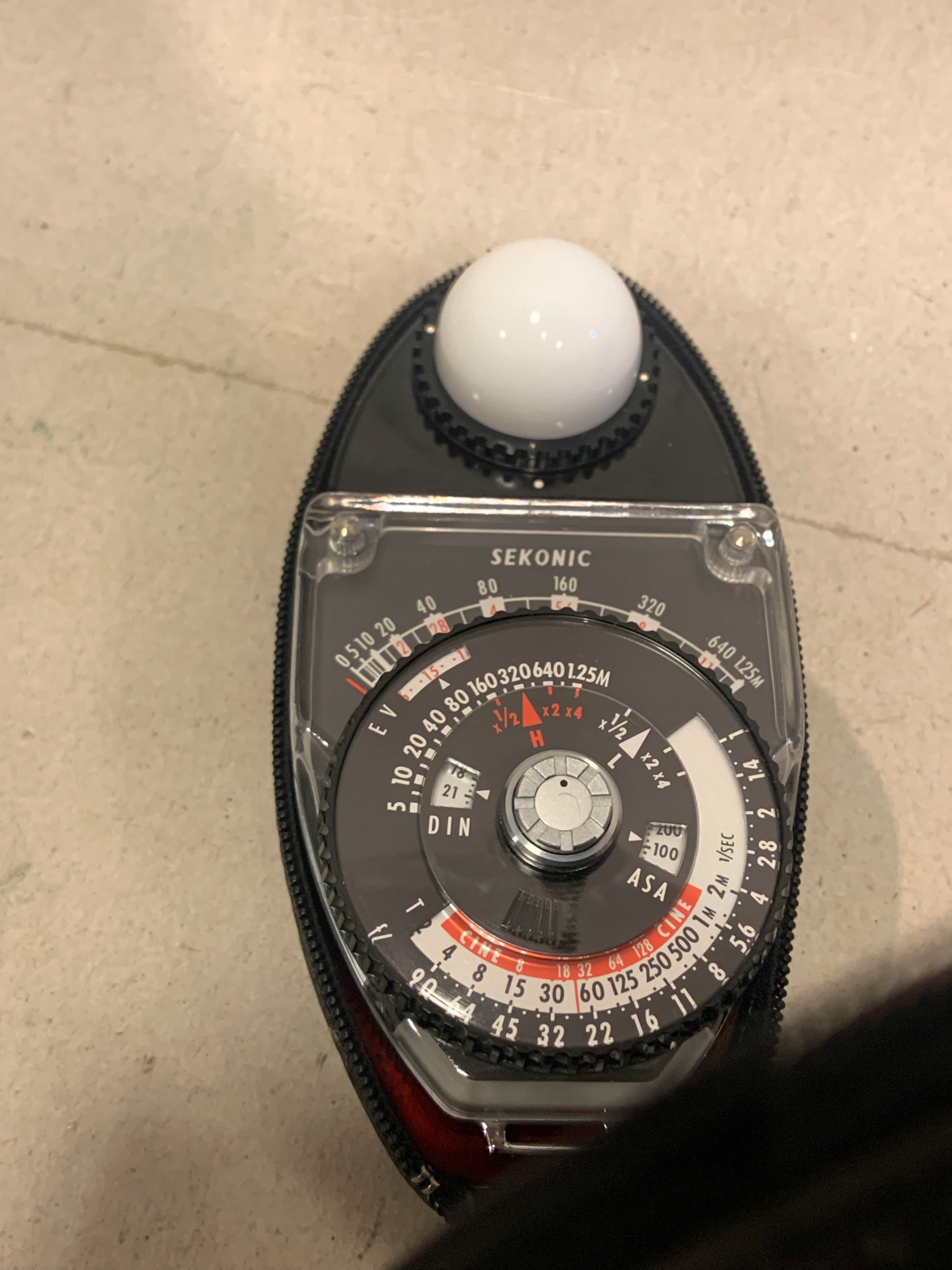 ŚWIATŁOMIERZ SEKONIC L-398 STUDIO DELUXE + ETUI