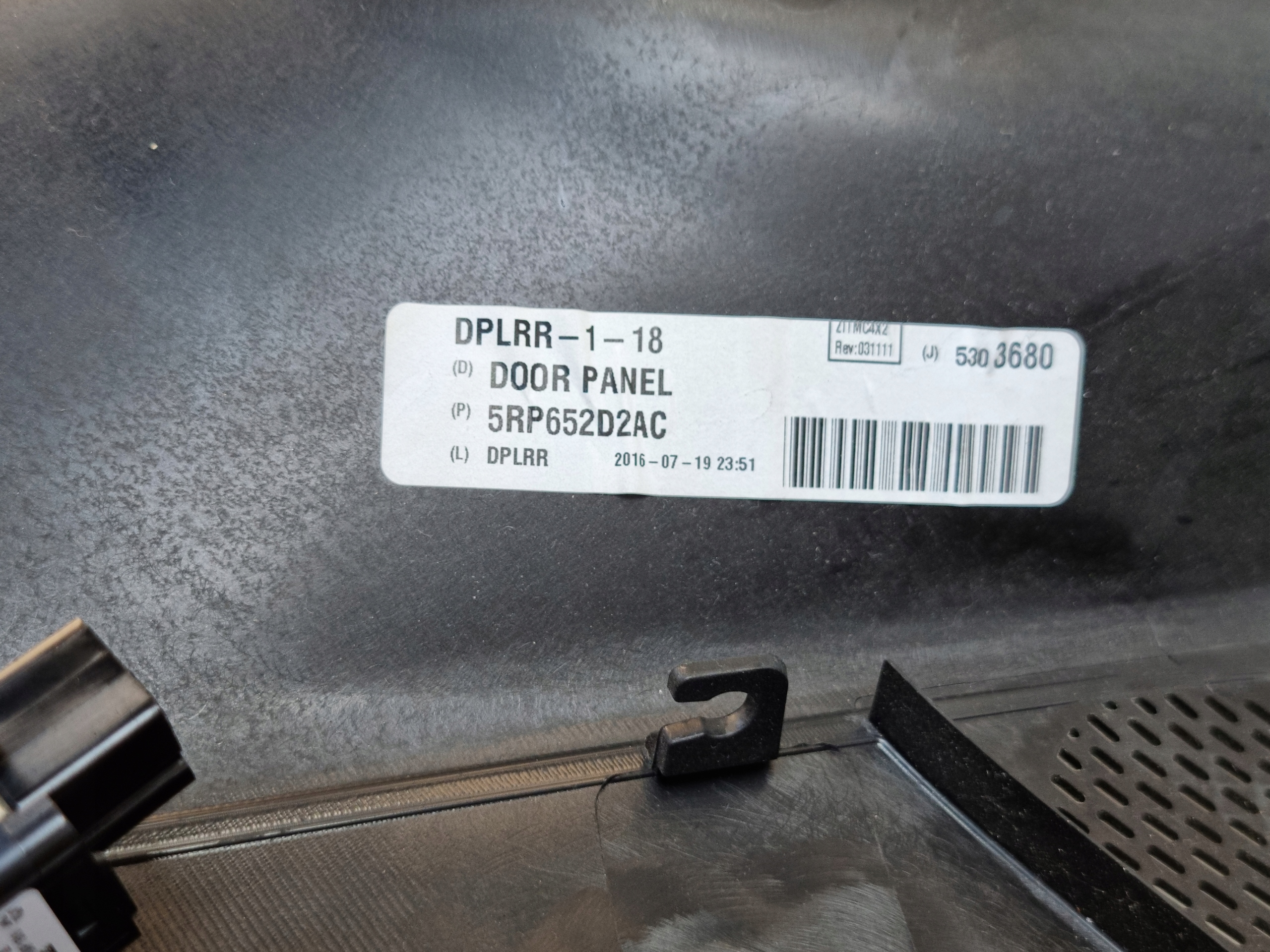 CHRYSLER PACIFICA 5RP652D2AC зад Сторона левый дверные карты