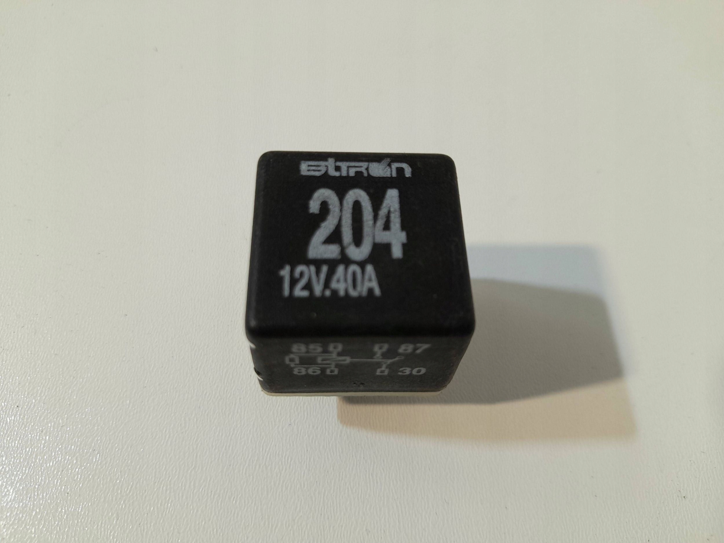 Audi A4 S4 B5 relay 431951253H (P250)