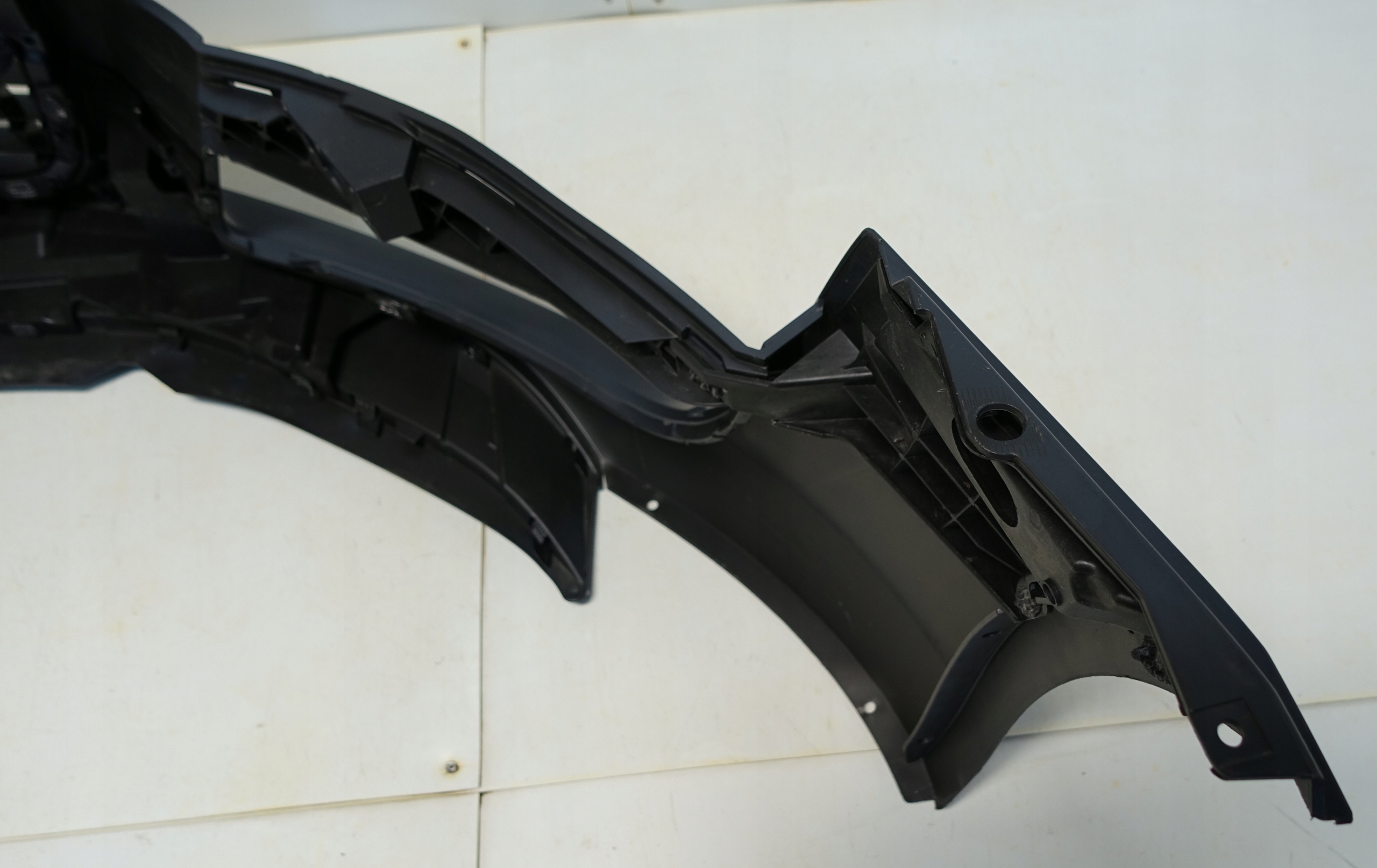 AUDI R8 2006-2012 420807437 below washers below 4 PDC bumper front front