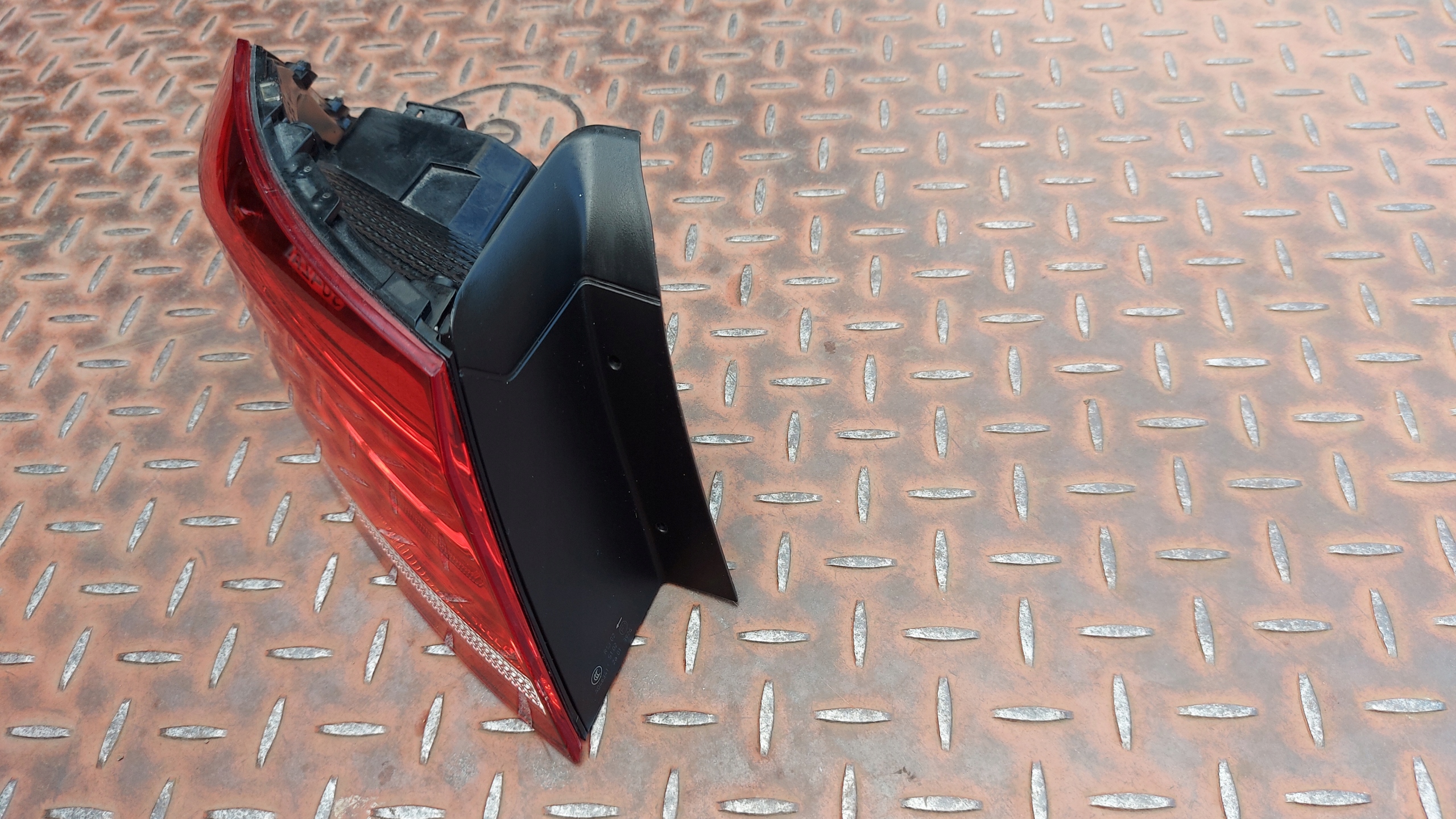 light left left rear part VW PASSAT B8 sedan 15