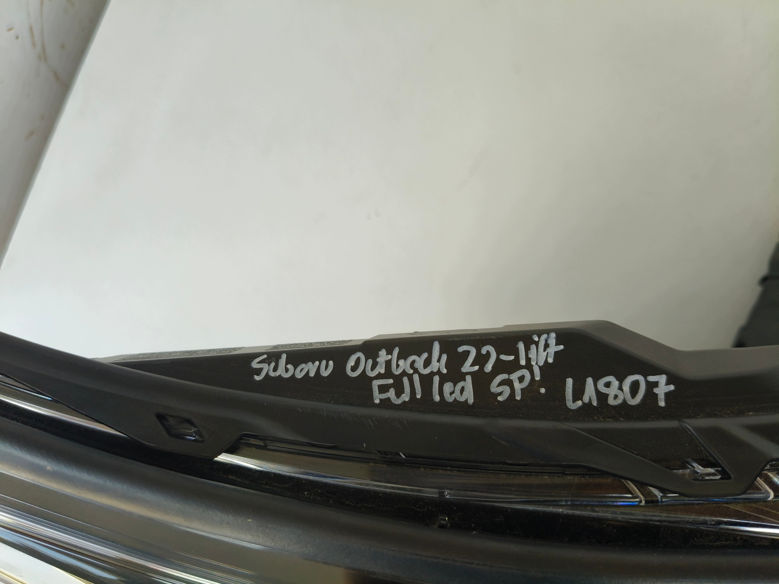 light right REFLEKTOR SUBARU OUTBACK 22- LIFT FULL LED