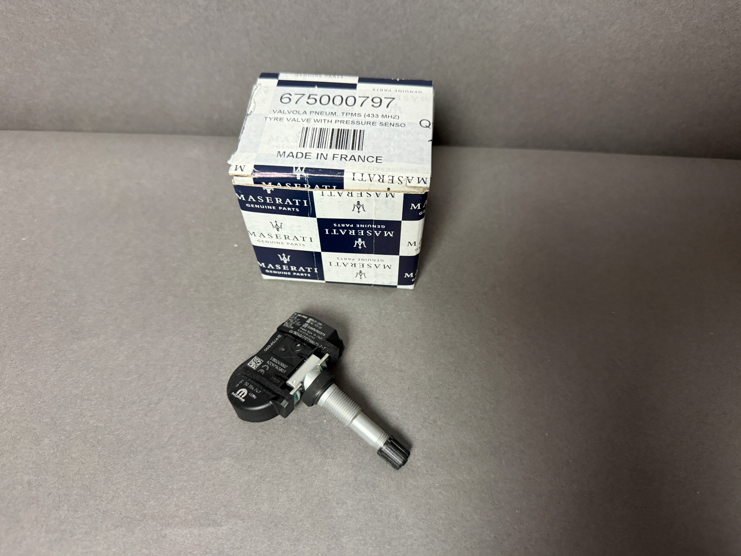 Snímač tlaku pneumatík Maserati 675000797