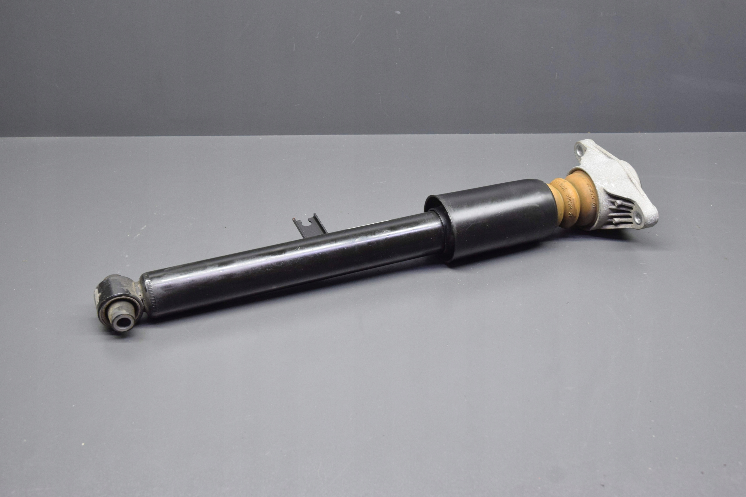 shock absorber right left rear part BMW 3 G20 320e 330e