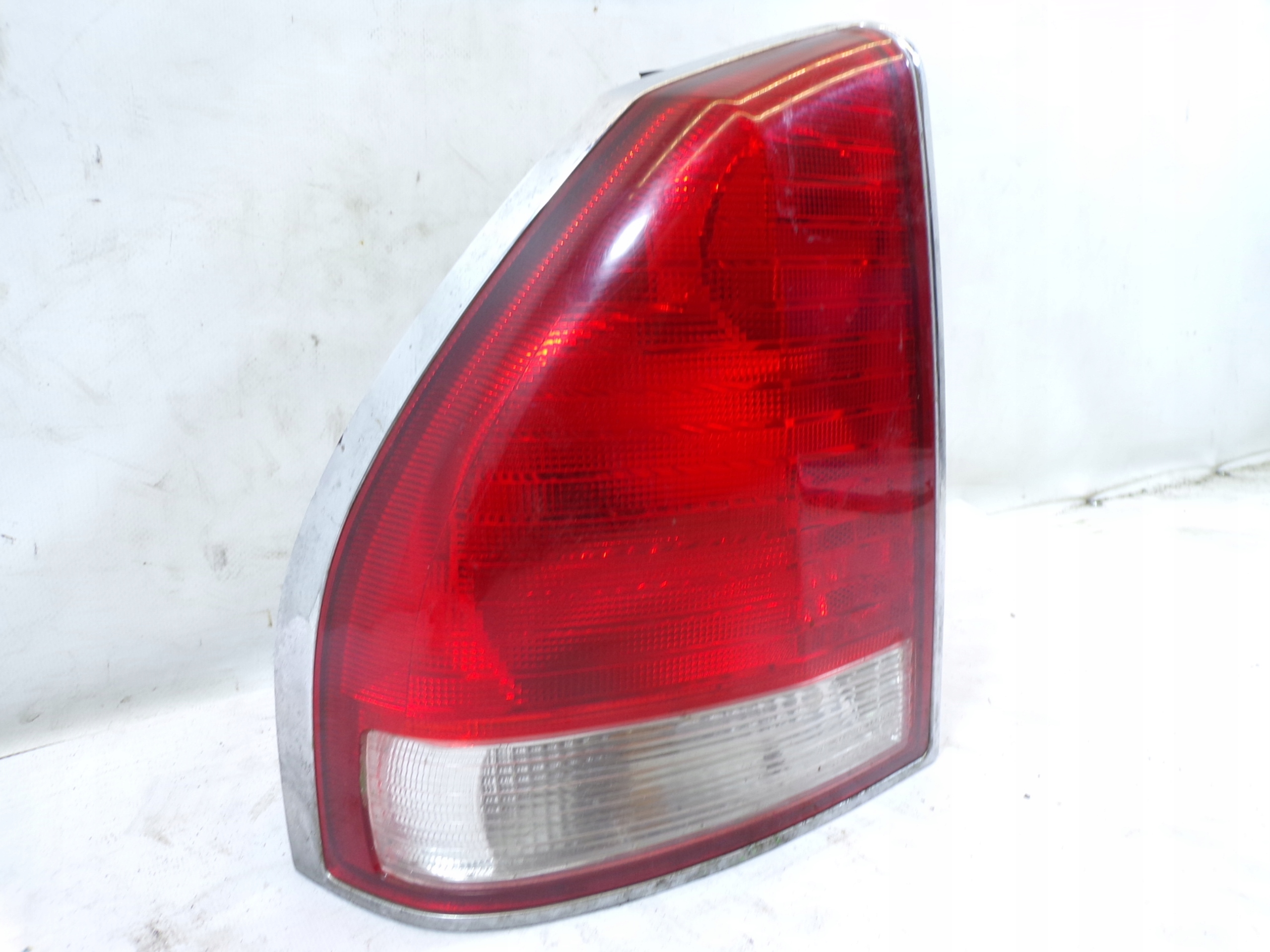 light rear rear part left MITSUBISHI DIAMANTE