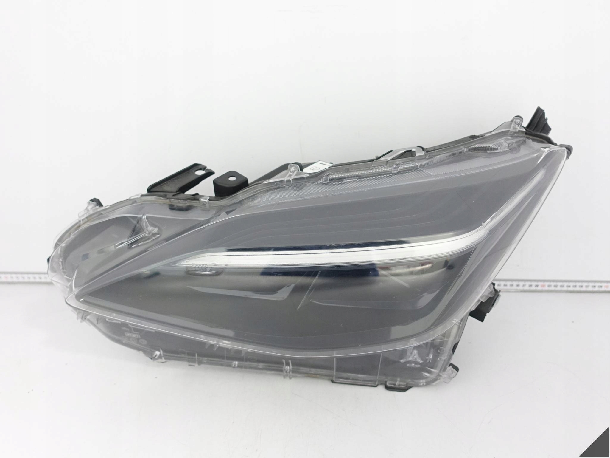 TOYOTA YARIS CROSS 20- light HEADLIGHT FULL LED left front EUROPA