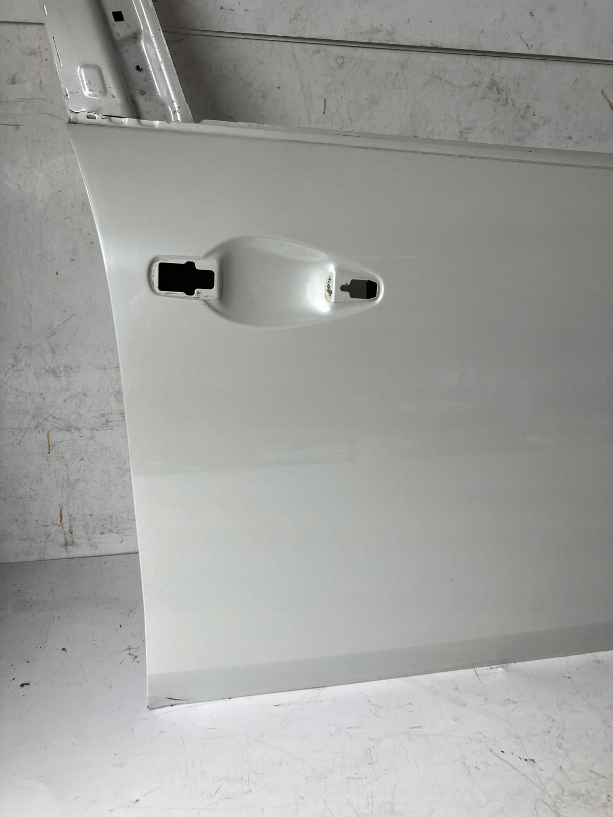 door right front PEUGEOT 208 and EFCD BIALA PERLA