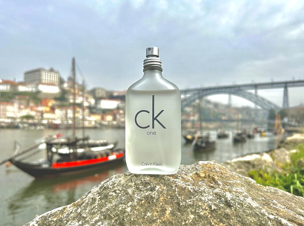 CALVIN KLEIN CK ONE EDT 200ML + atomizer ORYGINAŁ EAN (GTIN) 0088300107438