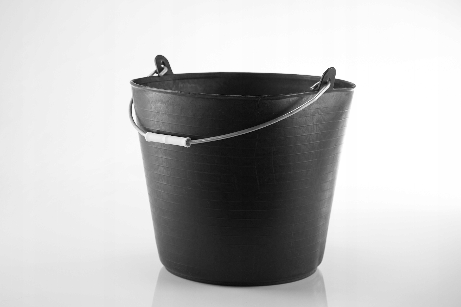 

Redhog Wiadro Flexi Z Koralikiem Czarne 26L