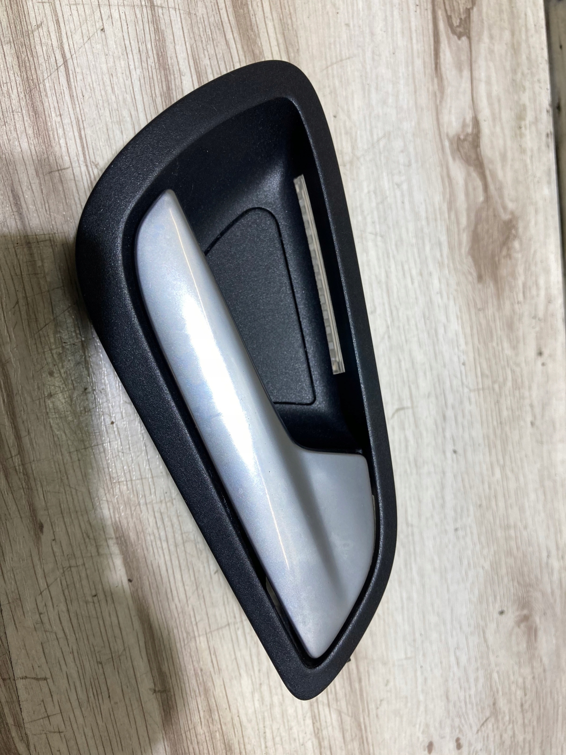 Klamka wew prawy przod dioda Ford Focus MK3 lift