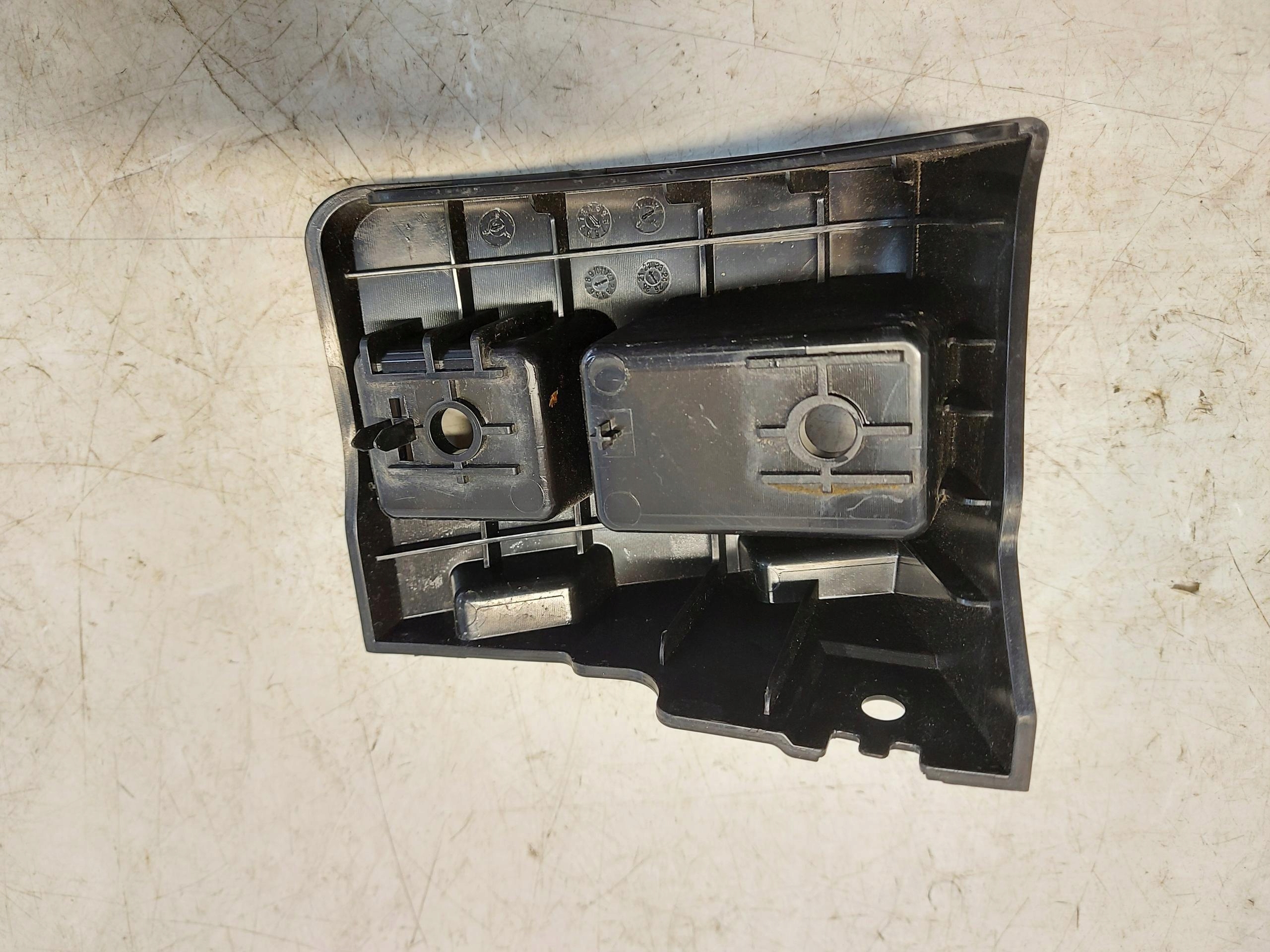 TESLA MODEL Y 2022r, Support Support plaque Pare choc Gauche Arrière 1494038-00-D