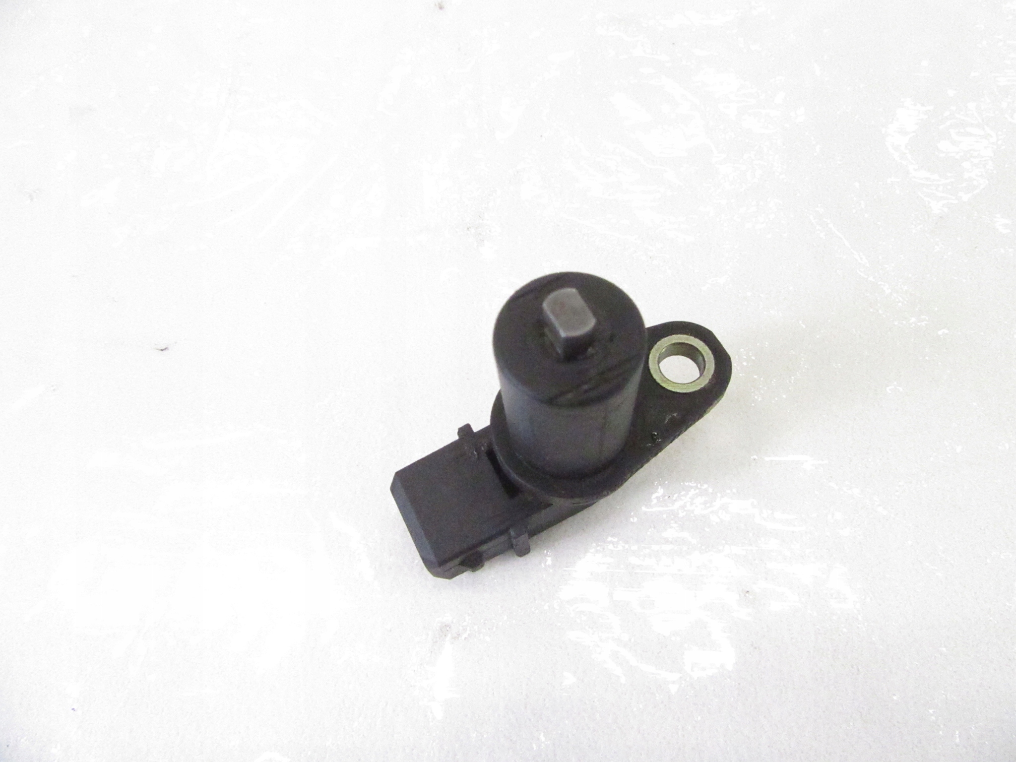 shaft position sensor BMW E38 E39 E53 X5 3.5 4.4 4.6 M62 V8 1433264