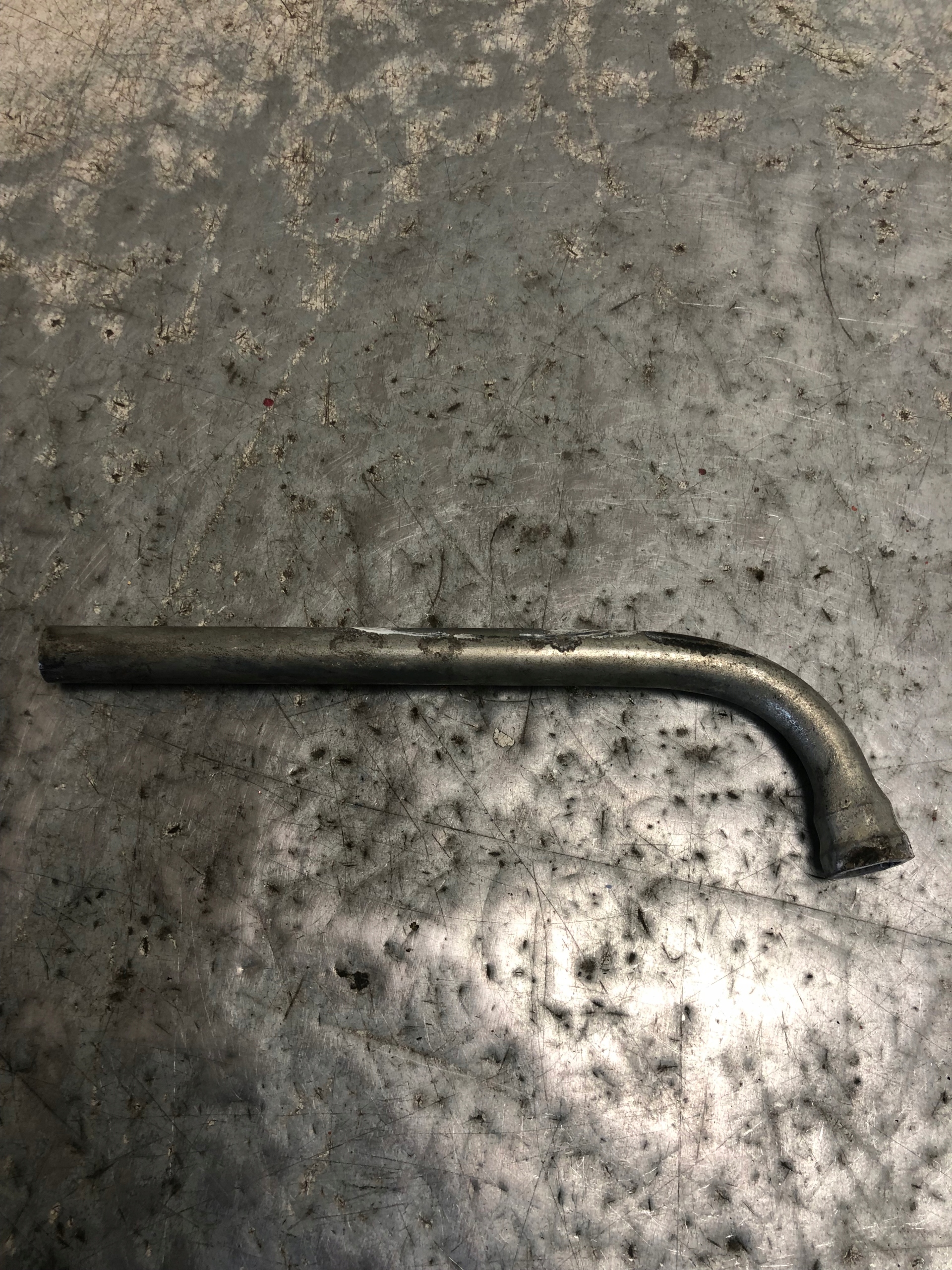 lock with key DO der Räder 17" VW SKODA AUDI 4D0012219A