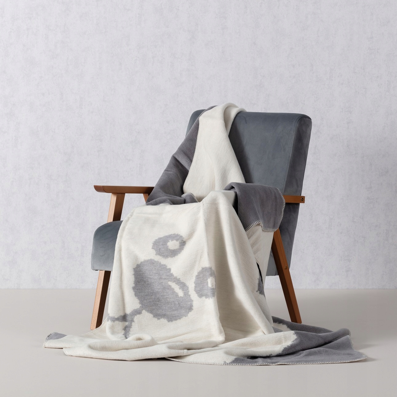 Dekoria Deka Cosy Home 150x200cm Teddy Bear šedá