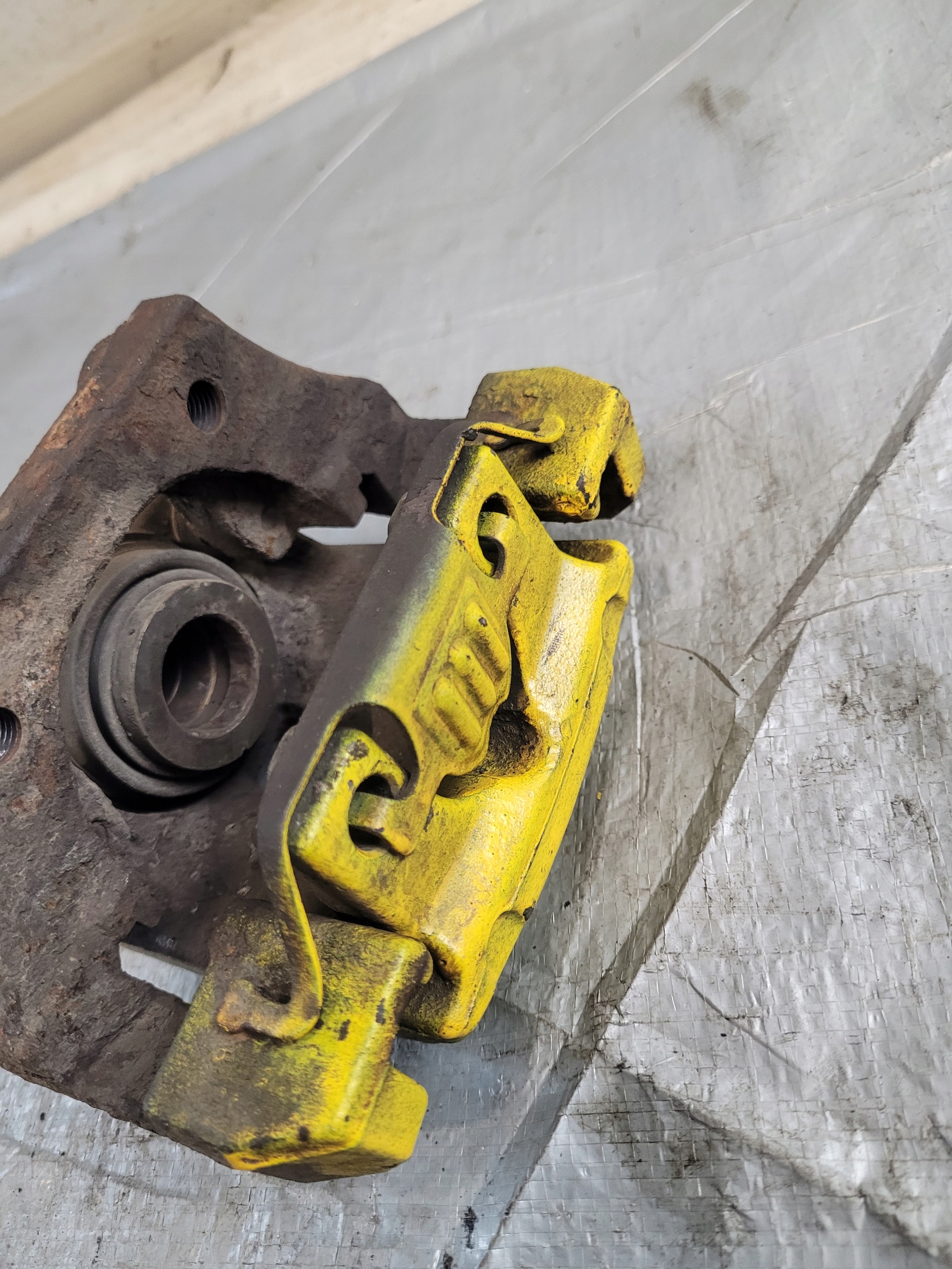 caliper brake left rear part 42/20 BMW E60 3.0D