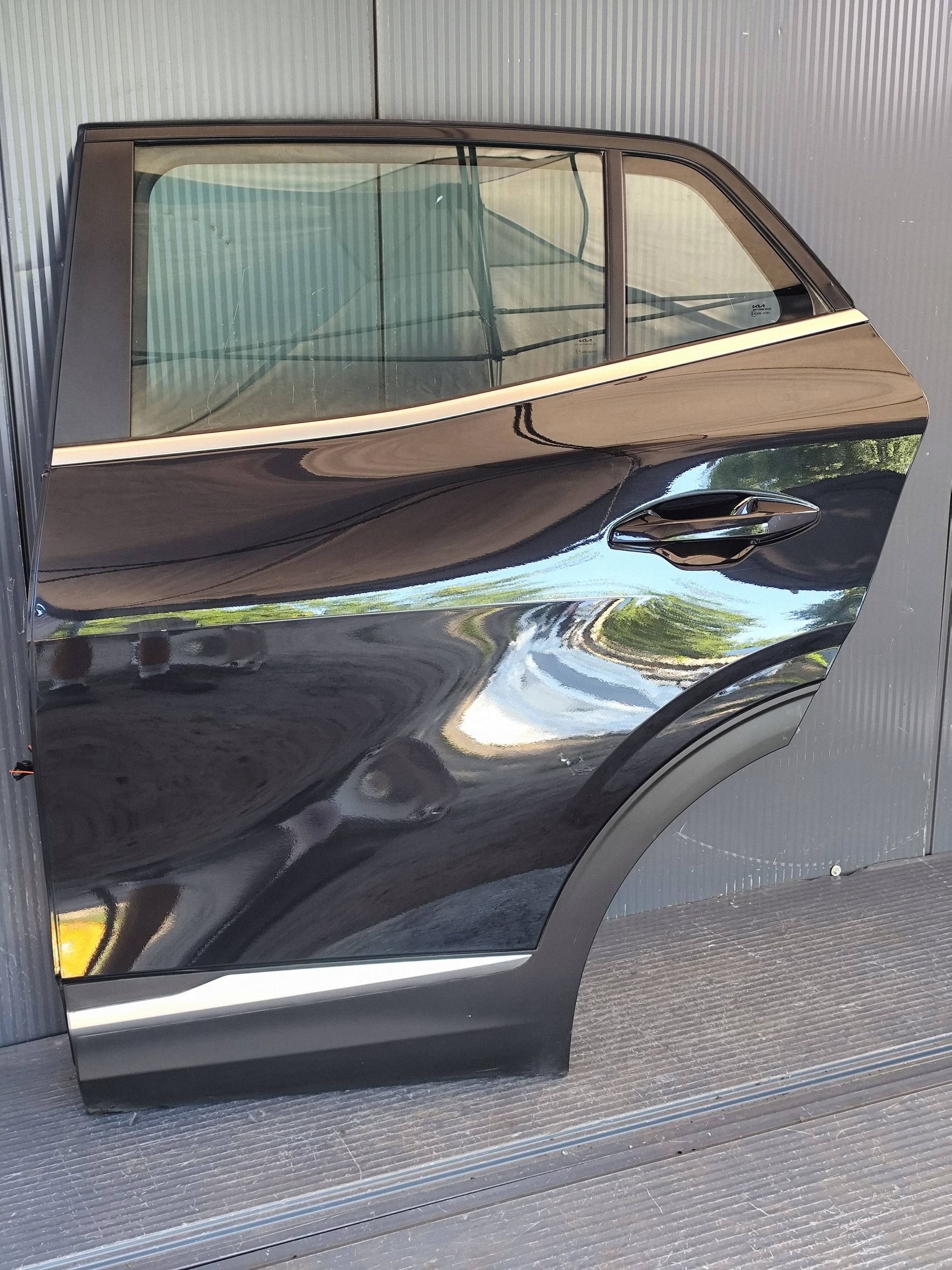 KIA SPORTAGE V door rear. left complete DEMONTAZ
