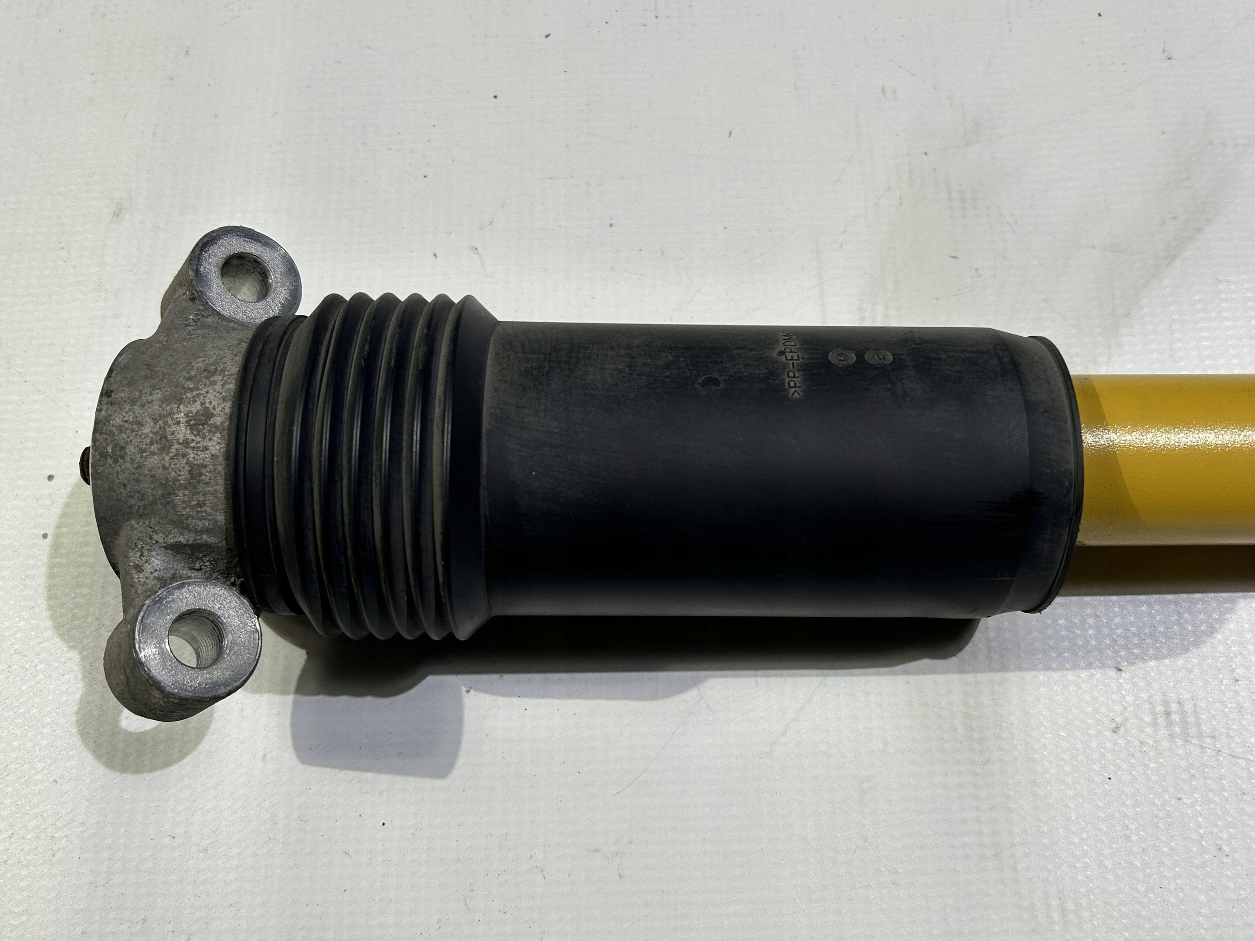 shock absorber rear part rear right left Chevrolet Corvette C7 2014r