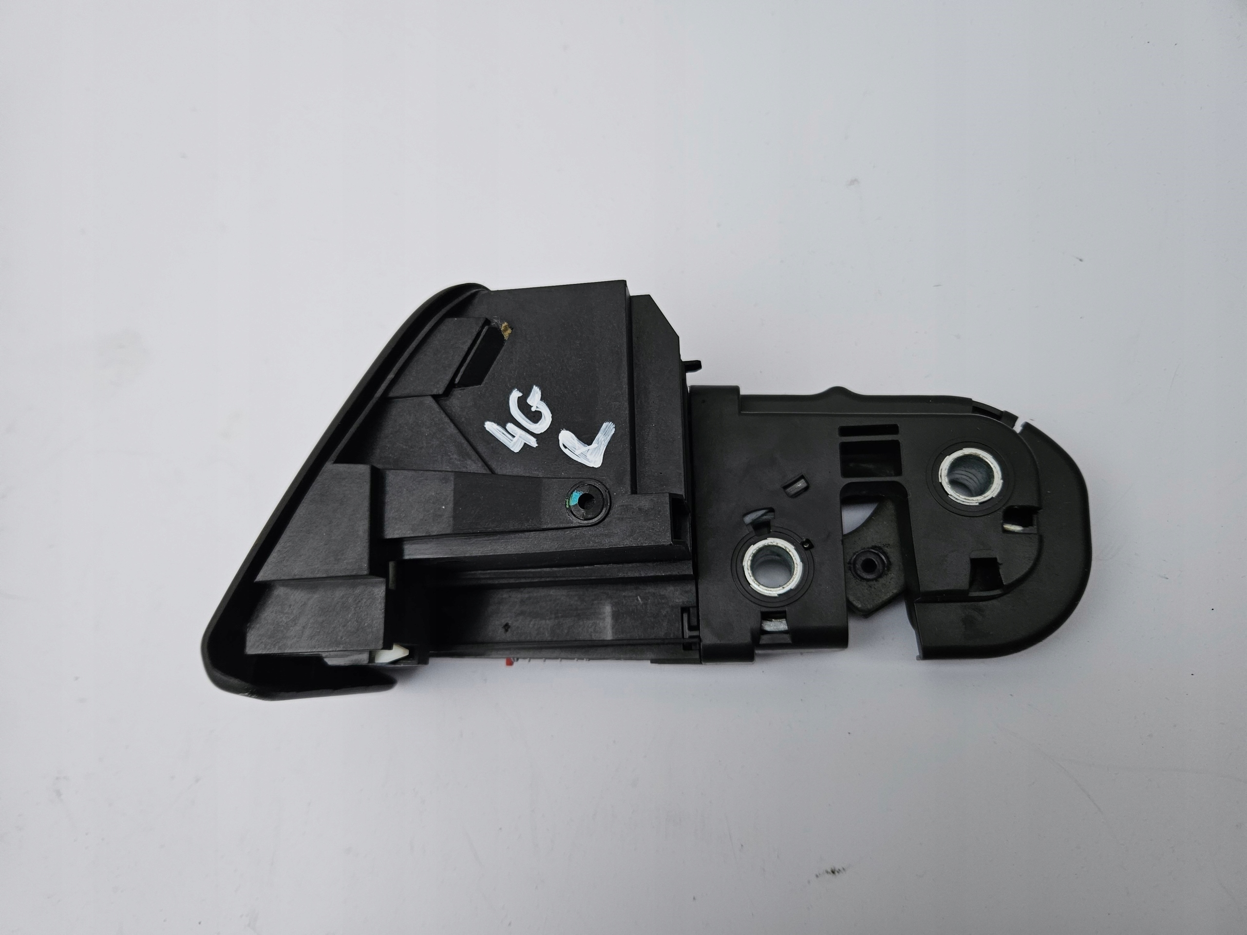 lock OPARCIA KANAPY left AUDI A6 C7 4G A7 black