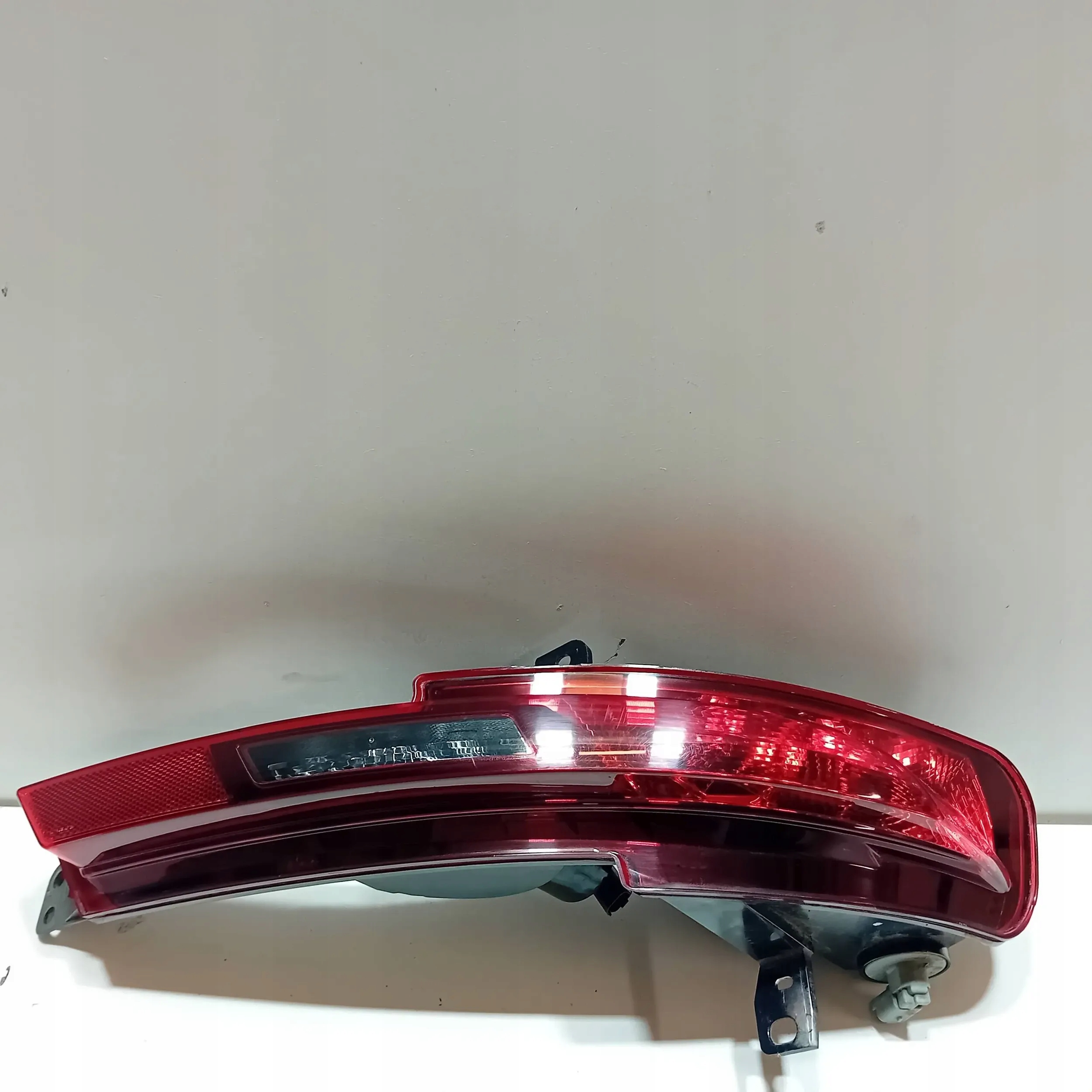 Peugeot 508 II 2019 Tył strona prawa Lampy przeciwmgielne Strona zabudowy prawa