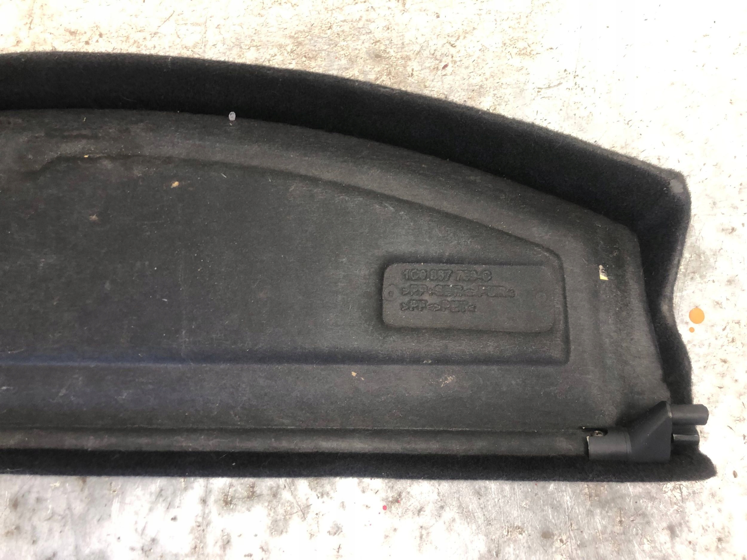 plato boot VW NEW BEETLE 1C0867769C