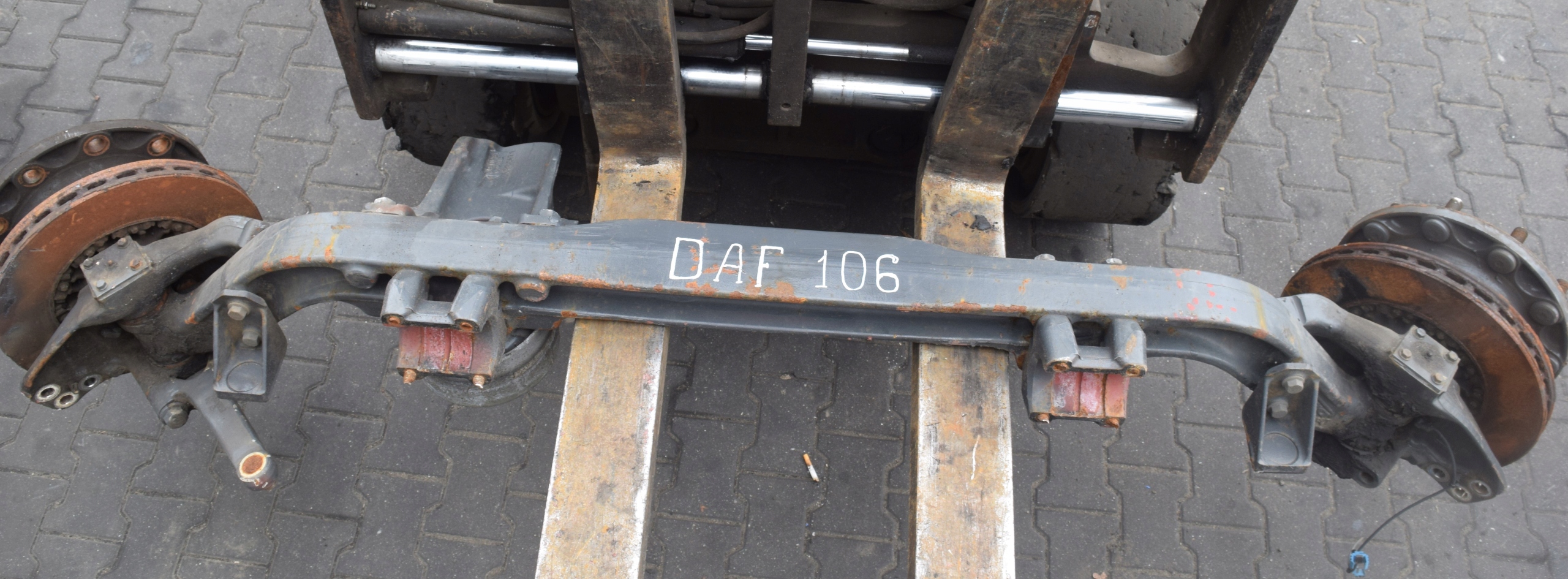 OŚ PRZEDNIA BELKA PRZÓD DAF XF CF 106 Numer katalogowy części inny