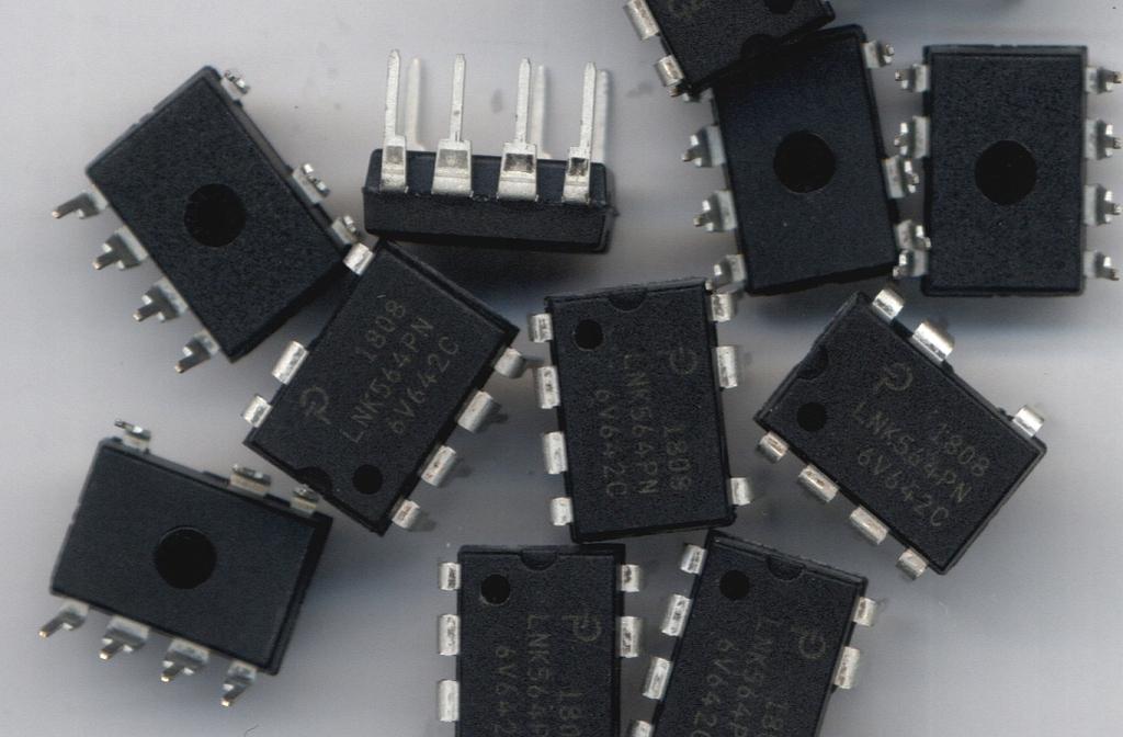 LNK564PN DIP - 8B 7PIN ИНТЕГРАЛЬНАЯ СХЕМА