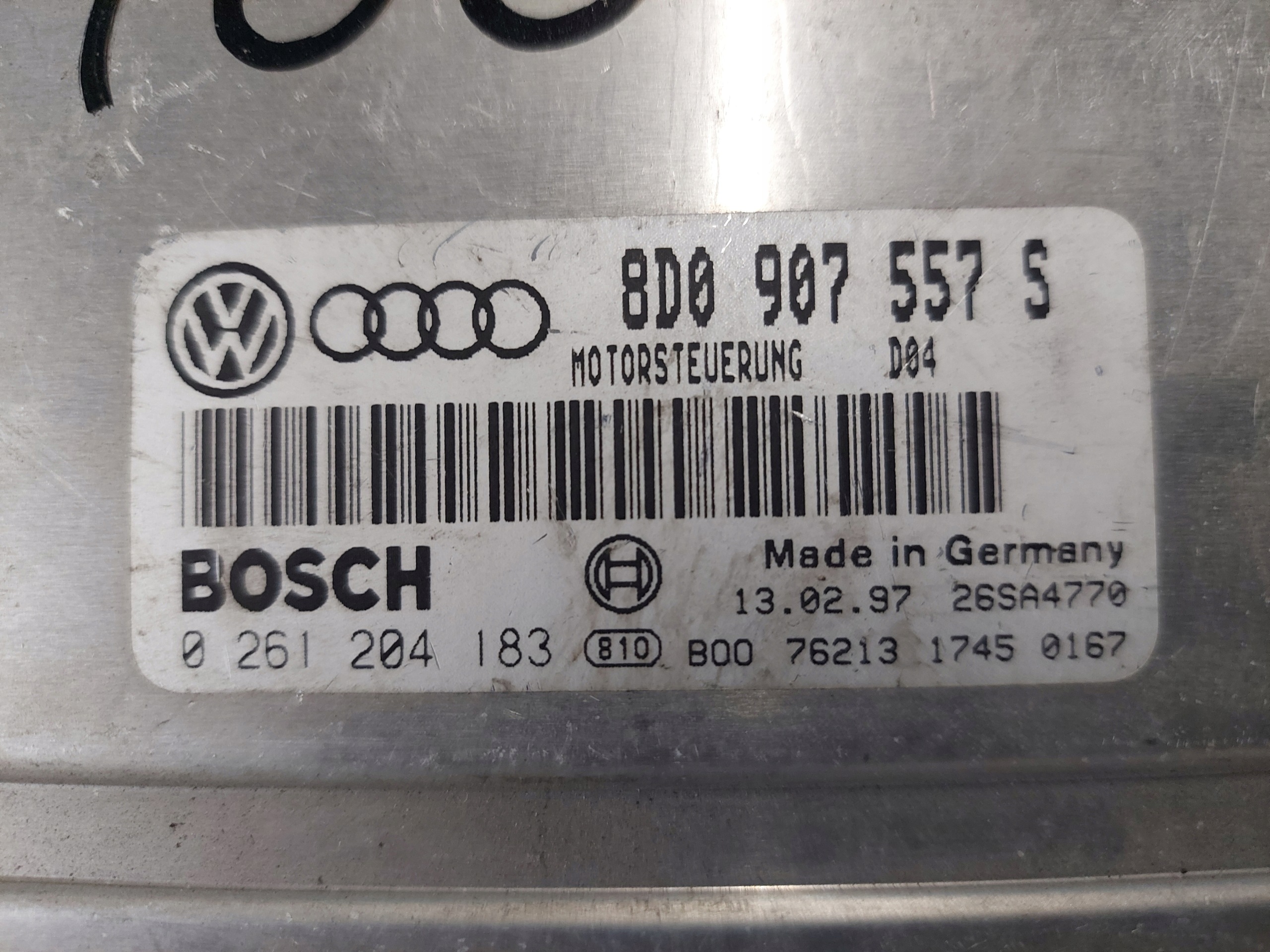 A4 B5 1.8 B 8D0907557S vezerlő egység motor