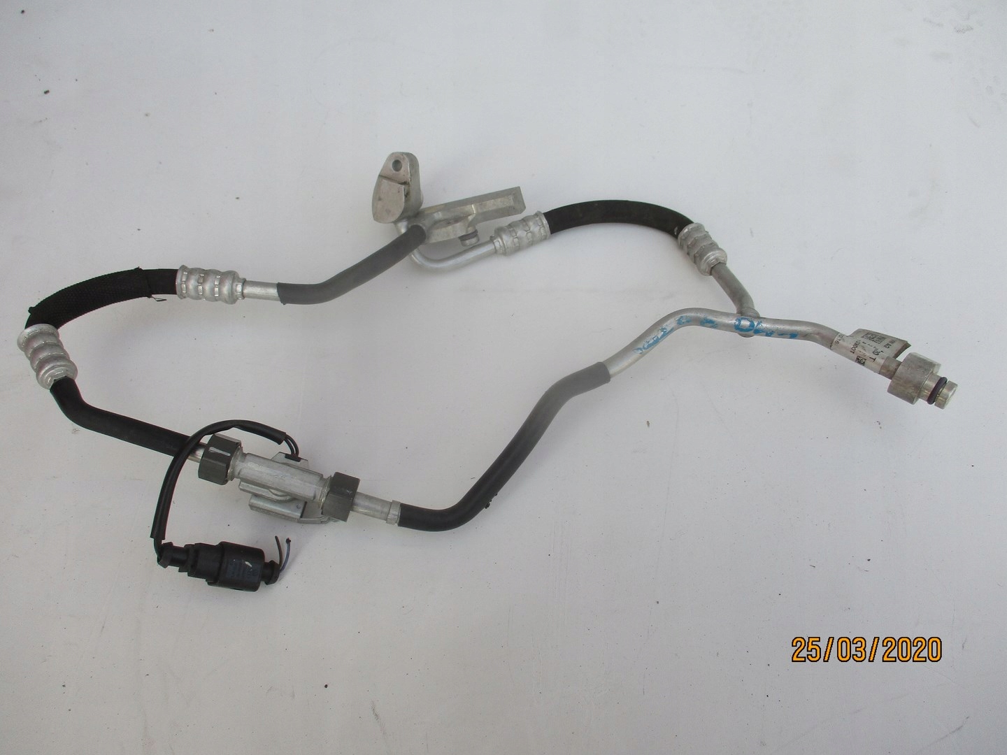 ШЛАНГ КОНДИЦІОНЕРА 4M1816720T