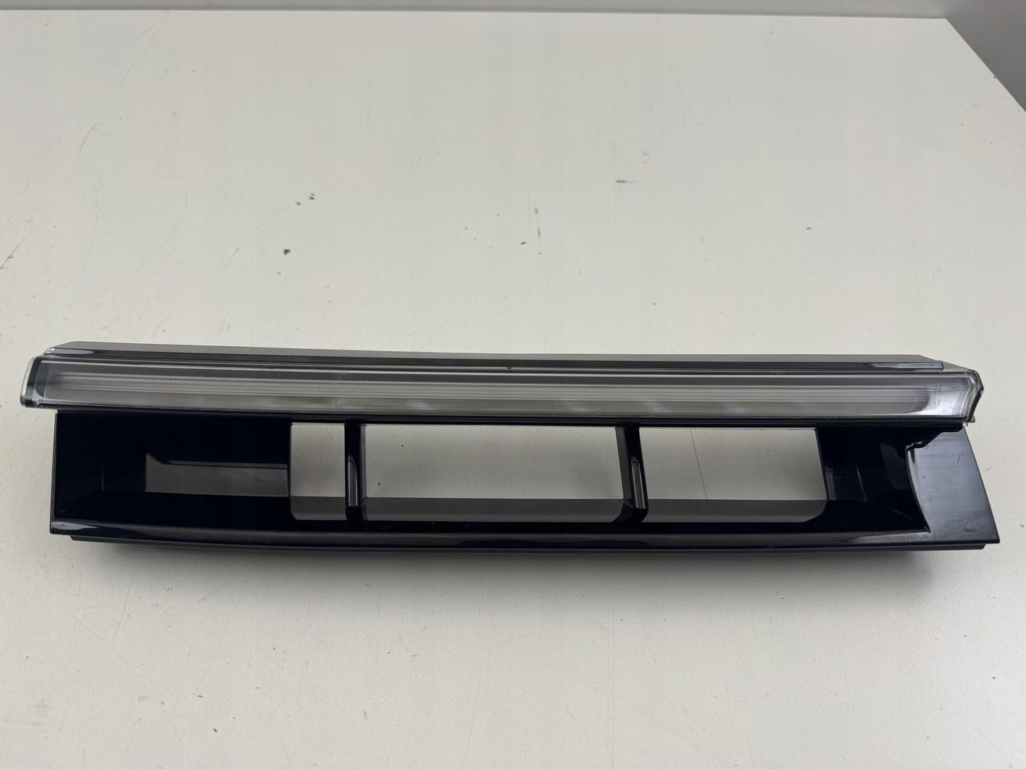 vw PASSAT B9 правый ГАЛОГЕН led воздухозаборник жалюзи молдинг перед 3J0941654