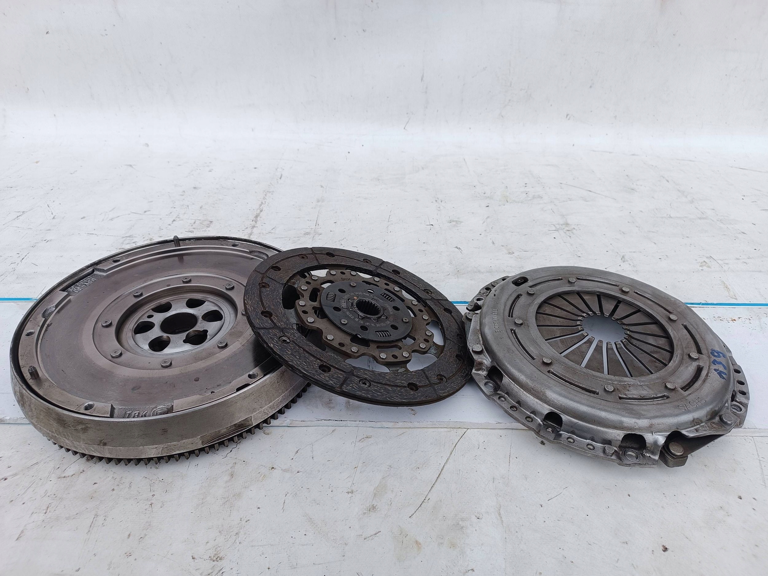 KOMPLET der Kupplung VOLVO S40 II 1.6 HDI