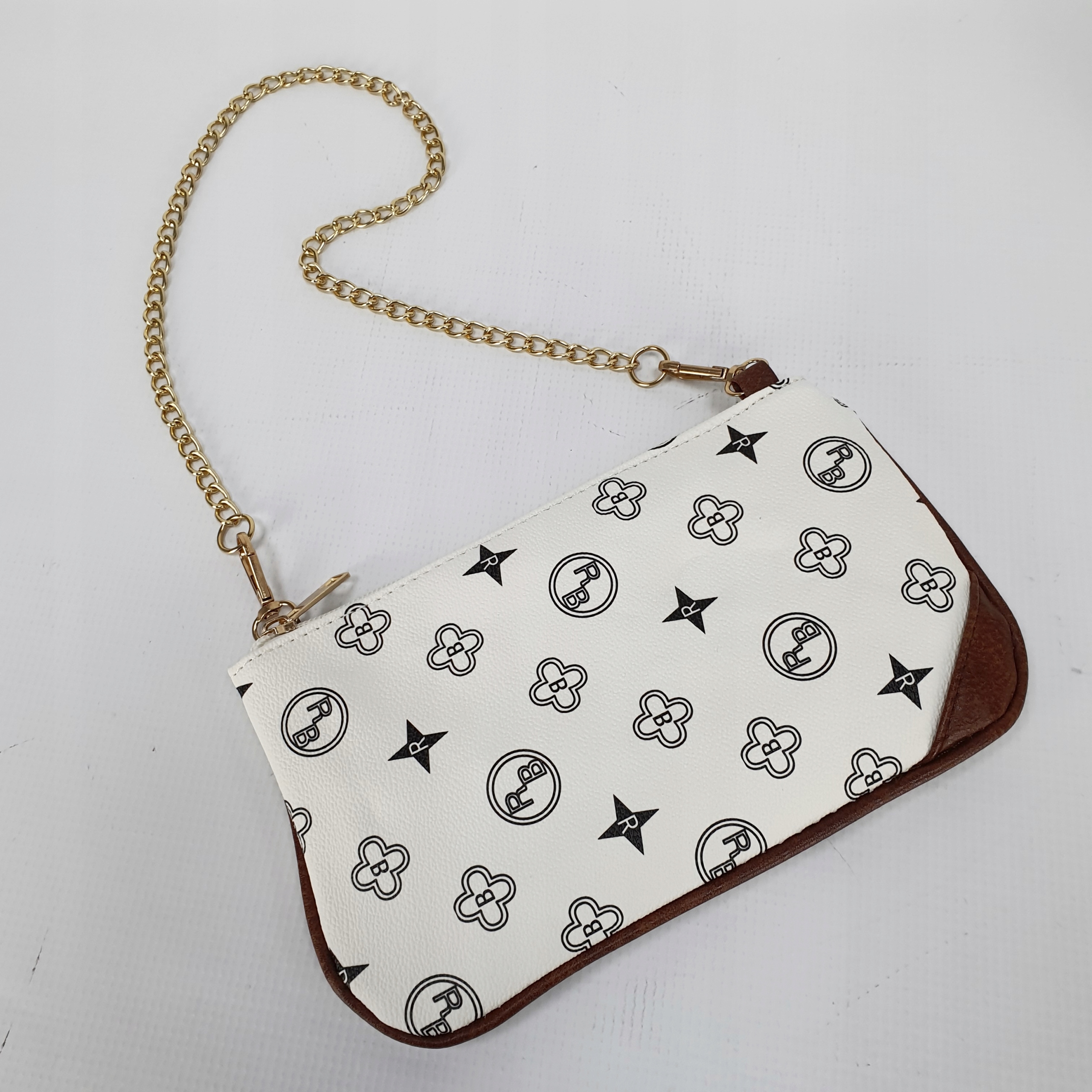 LISTONOSZKA TOREBKA DAMSKA 3W1 NERKA MONOGRAM Styl miejski