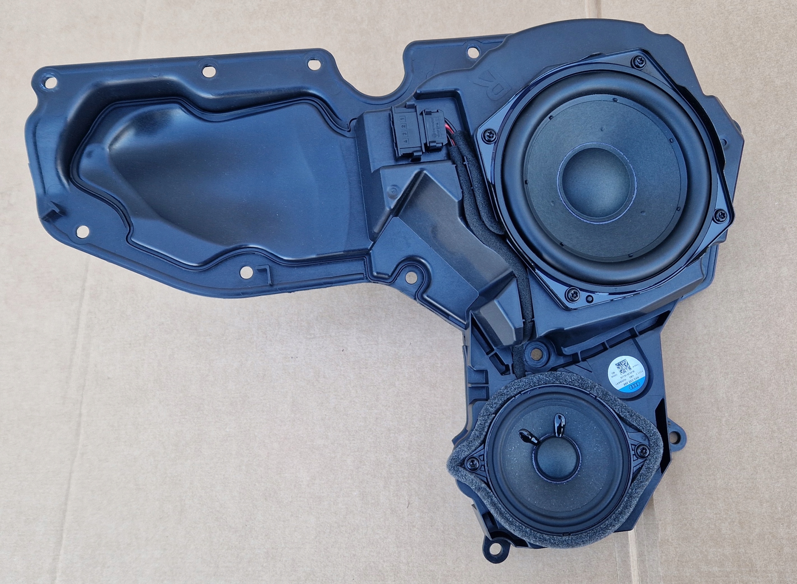 speaker AUDI A4 A5 A6 C8 bang OLUFSEN 4K0035298 as new original