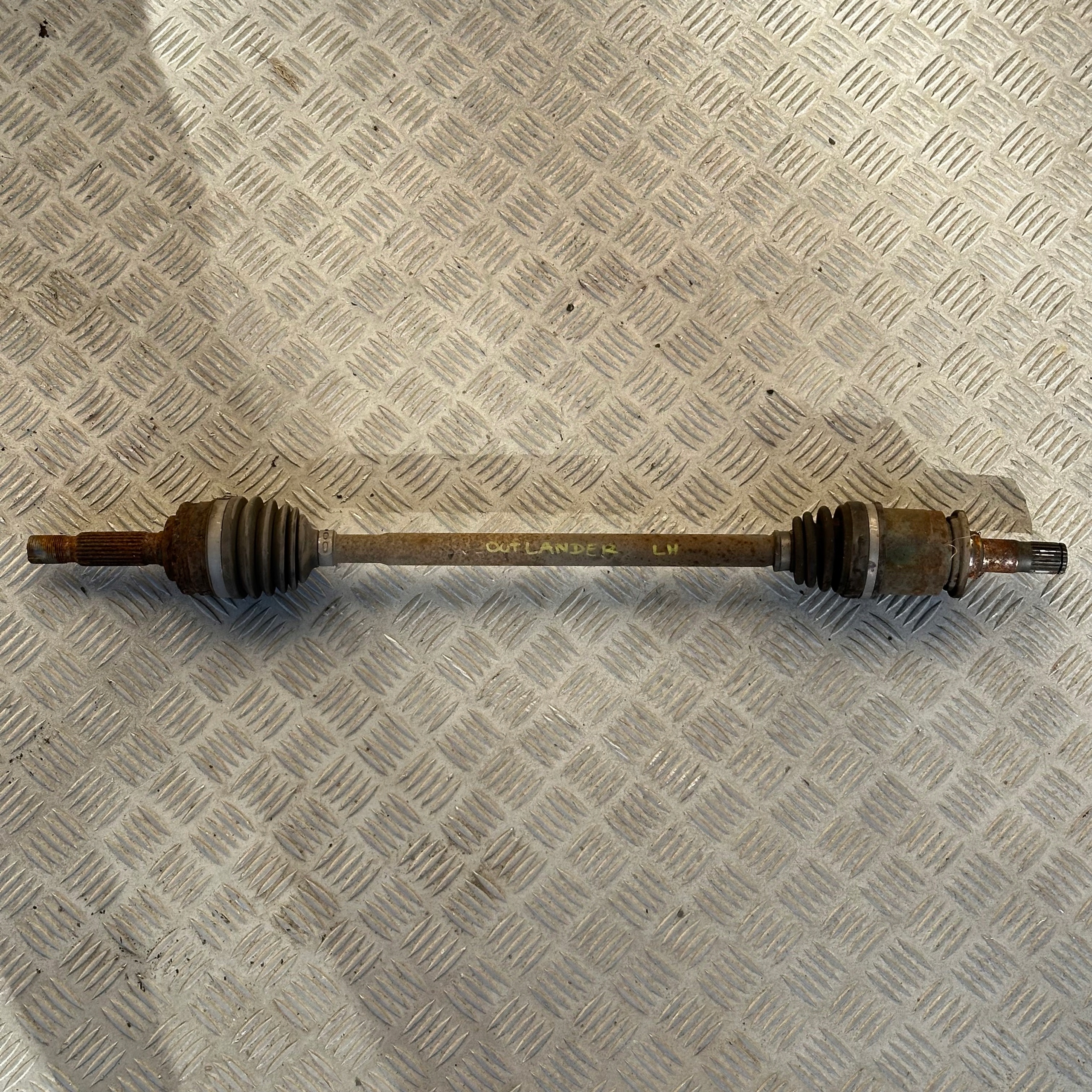 semi-axis rear left MITSUBISHI OUTLANDER III