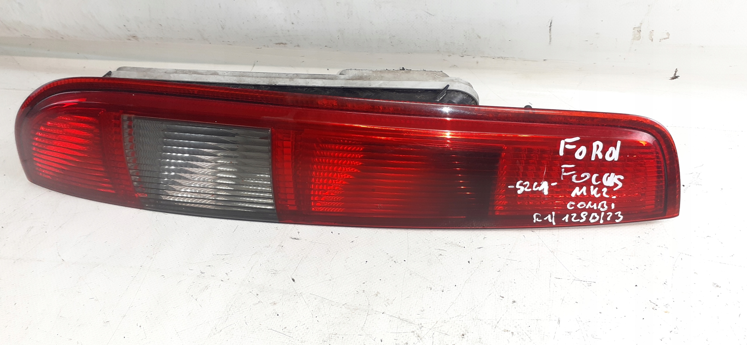 Ford Focus MK2 Kombi light rear rear part left