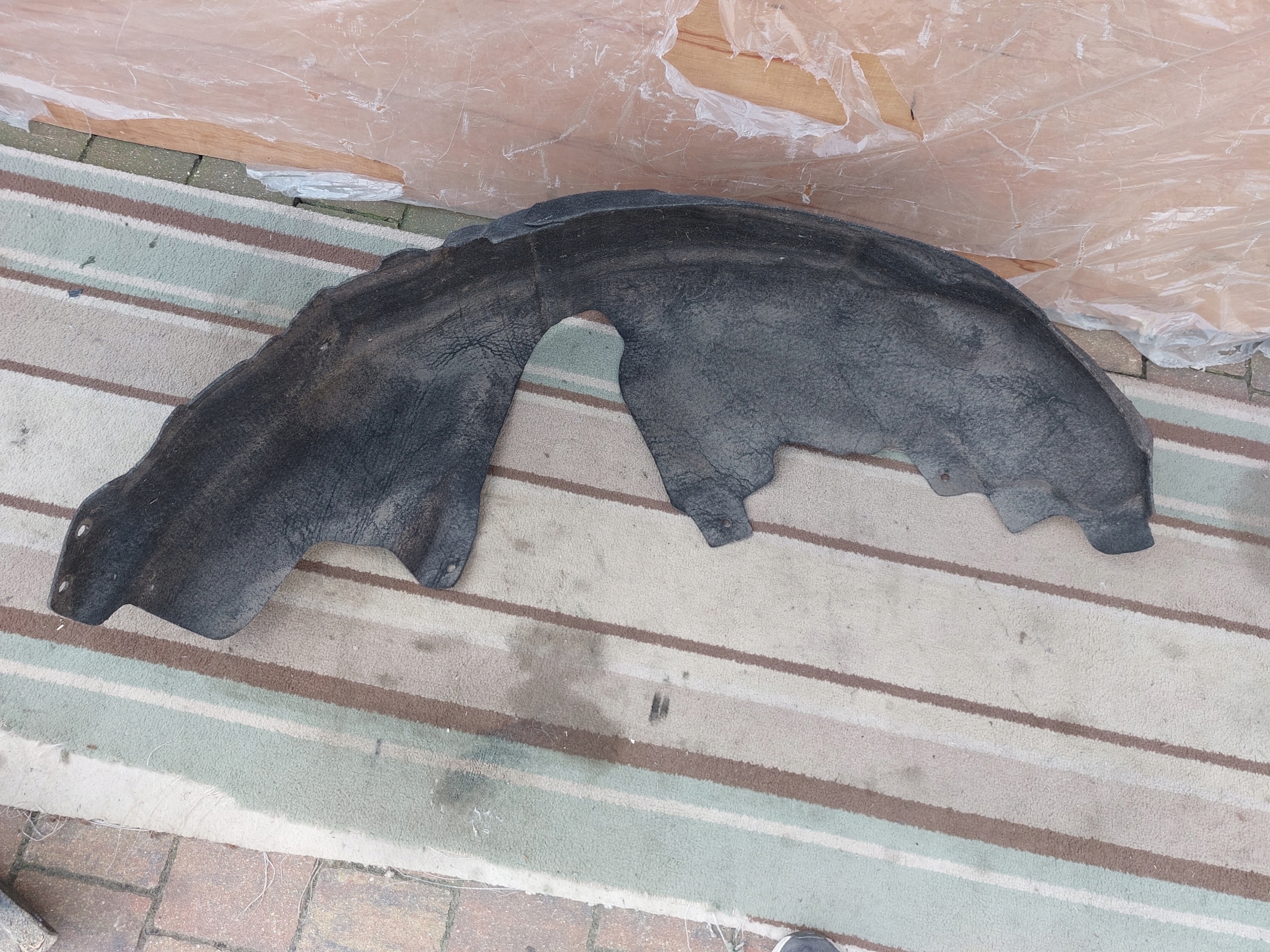 mudguard right rear part Ford Ecosport 14r