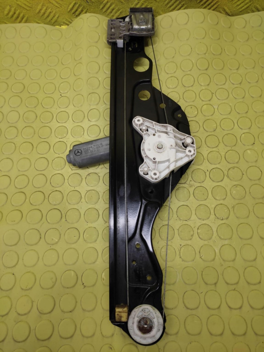 MERCEDES W211 window regulator right rear part 2117300246