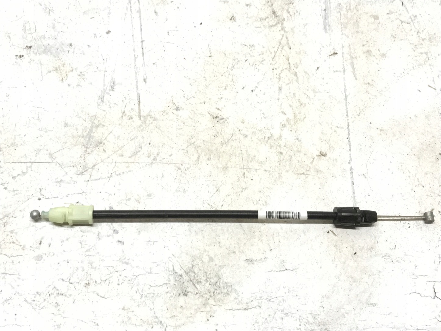 ТРОС ЗАМКУ КАПОТА TESLA MODEL 3 ПРАВИЙ 3061047