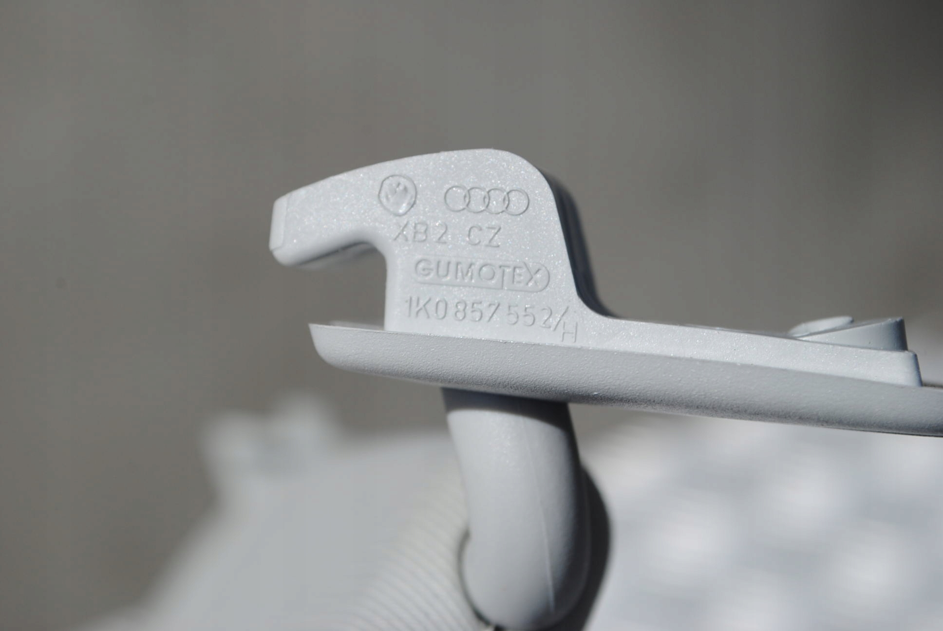 солнцезащитный козырек 1K0857552H vw Golf V PLUS