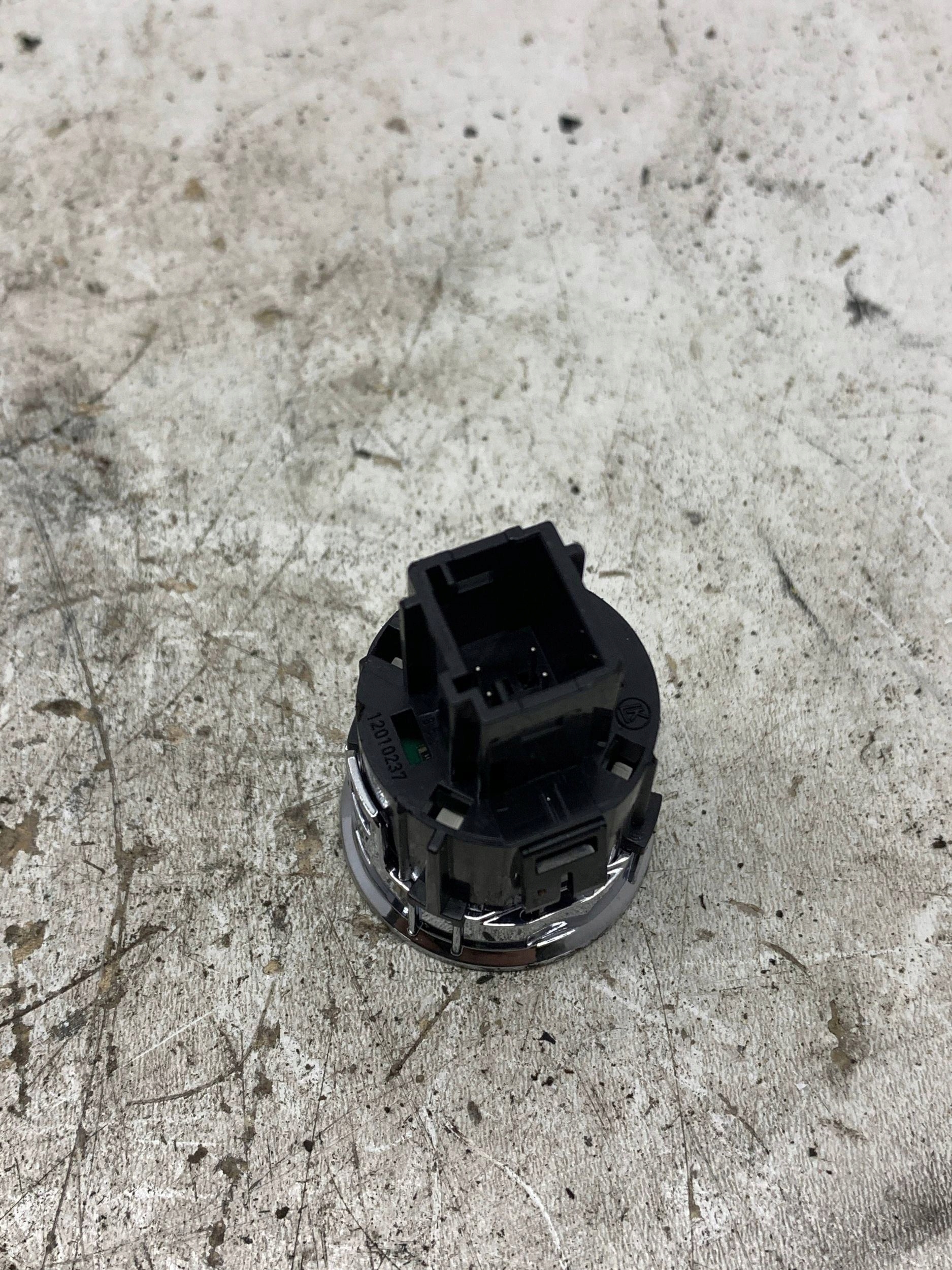 switch button START STOP 9827205180 PEUGEOT 208 II (2019-)