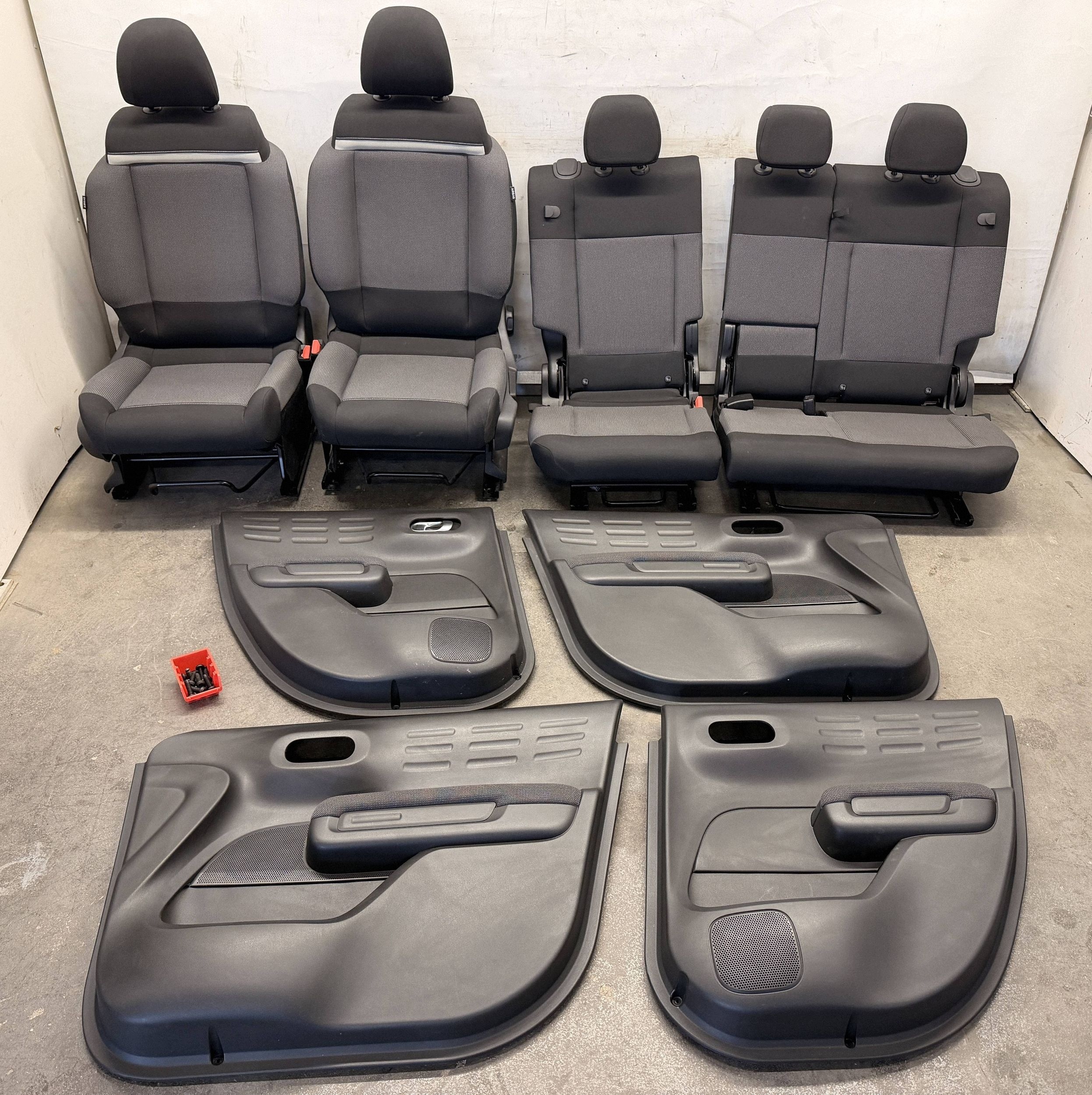 C3 Aircross inner seats side przekladka VAN