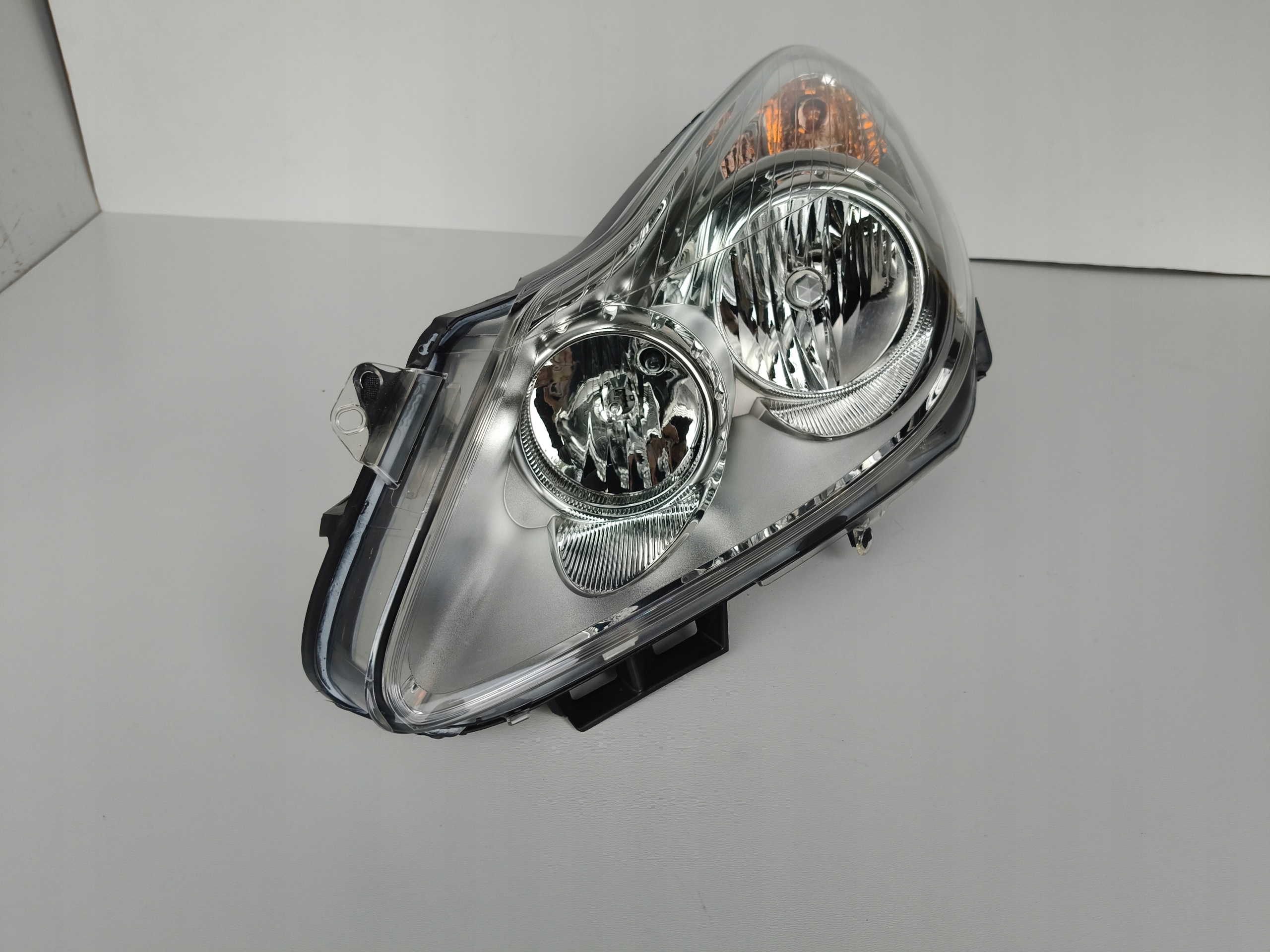 light left REFLEKTOR NISSAN LEAF II 17- LED