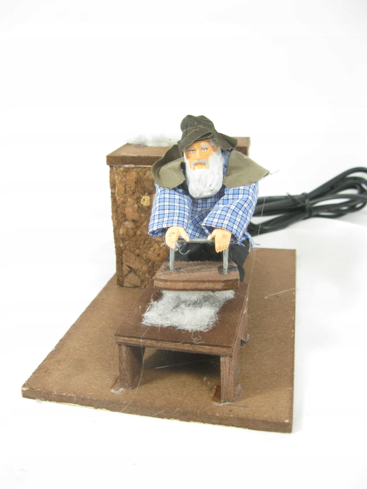 Pohyblivá Figúrka Do Šopky Hostiteľ žehlí vlnu na postavy s výškou 12 cm